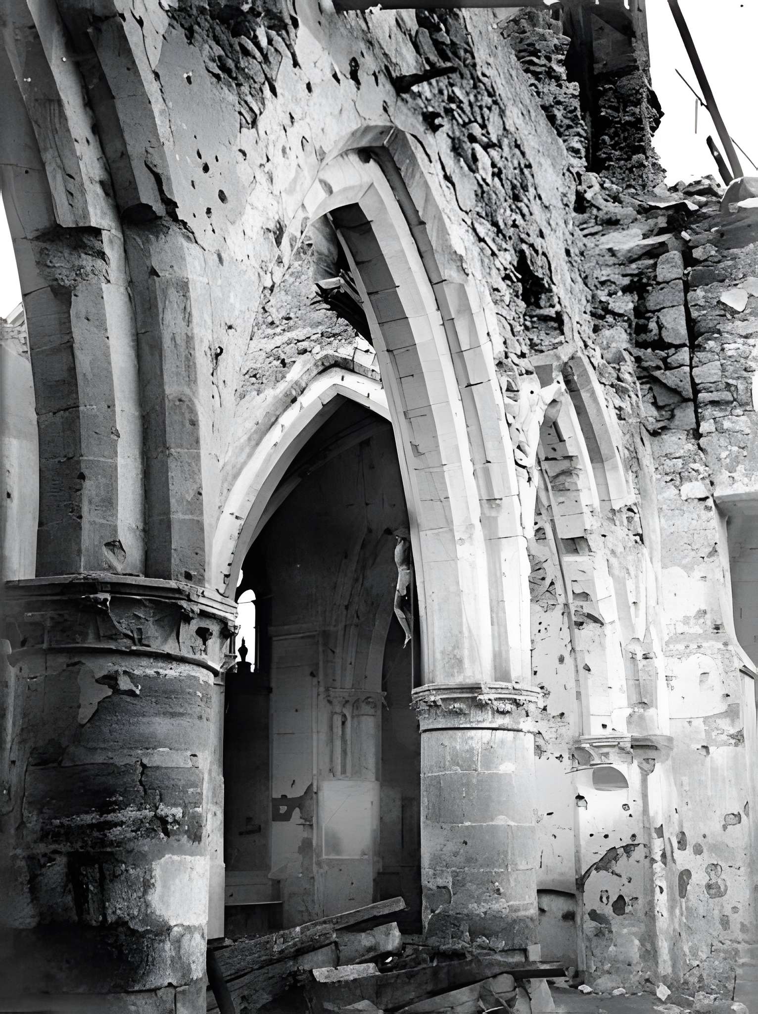 Église Saint-Caprais de Chartèves