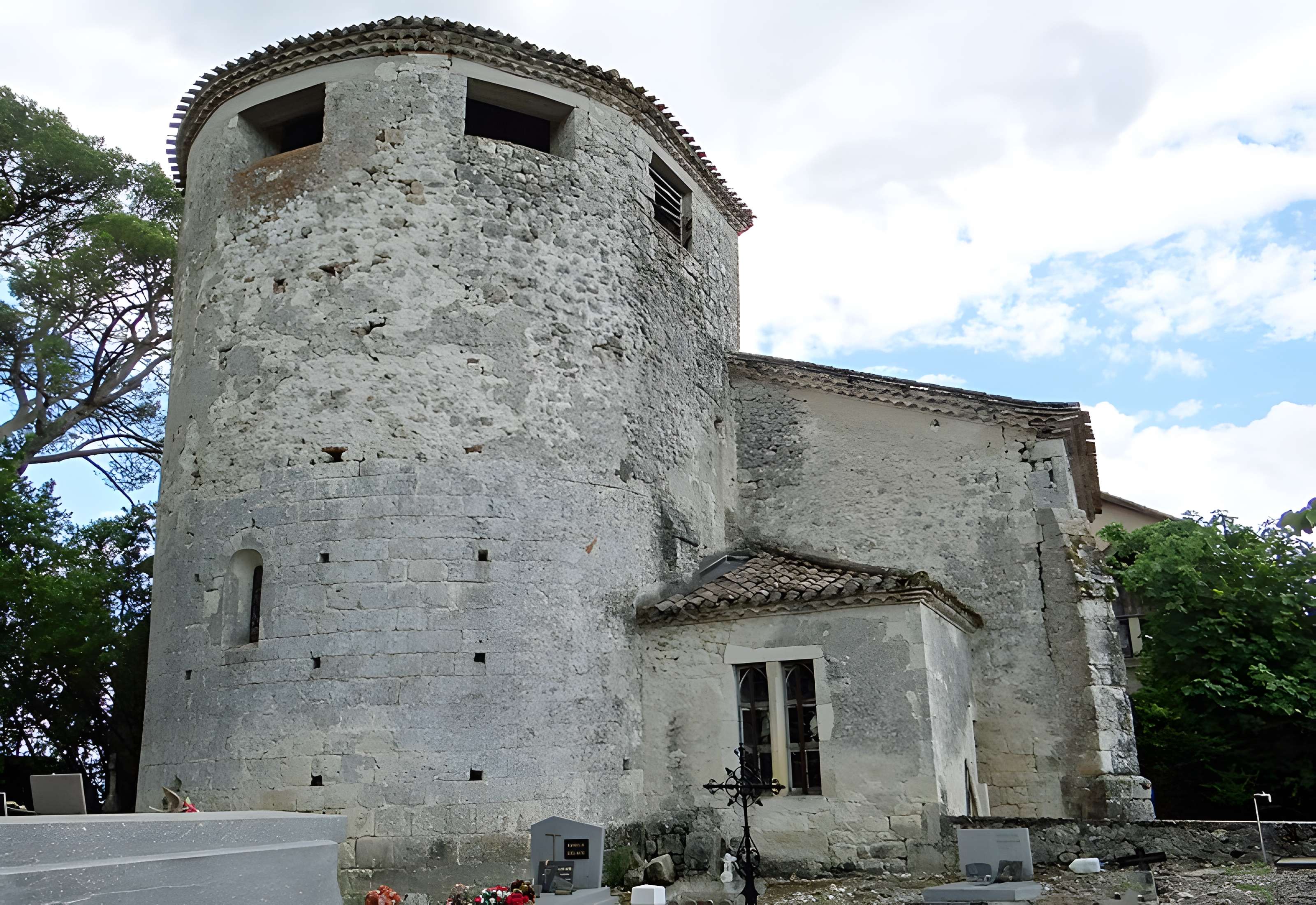 Église Saint-Caprais de Marcoux