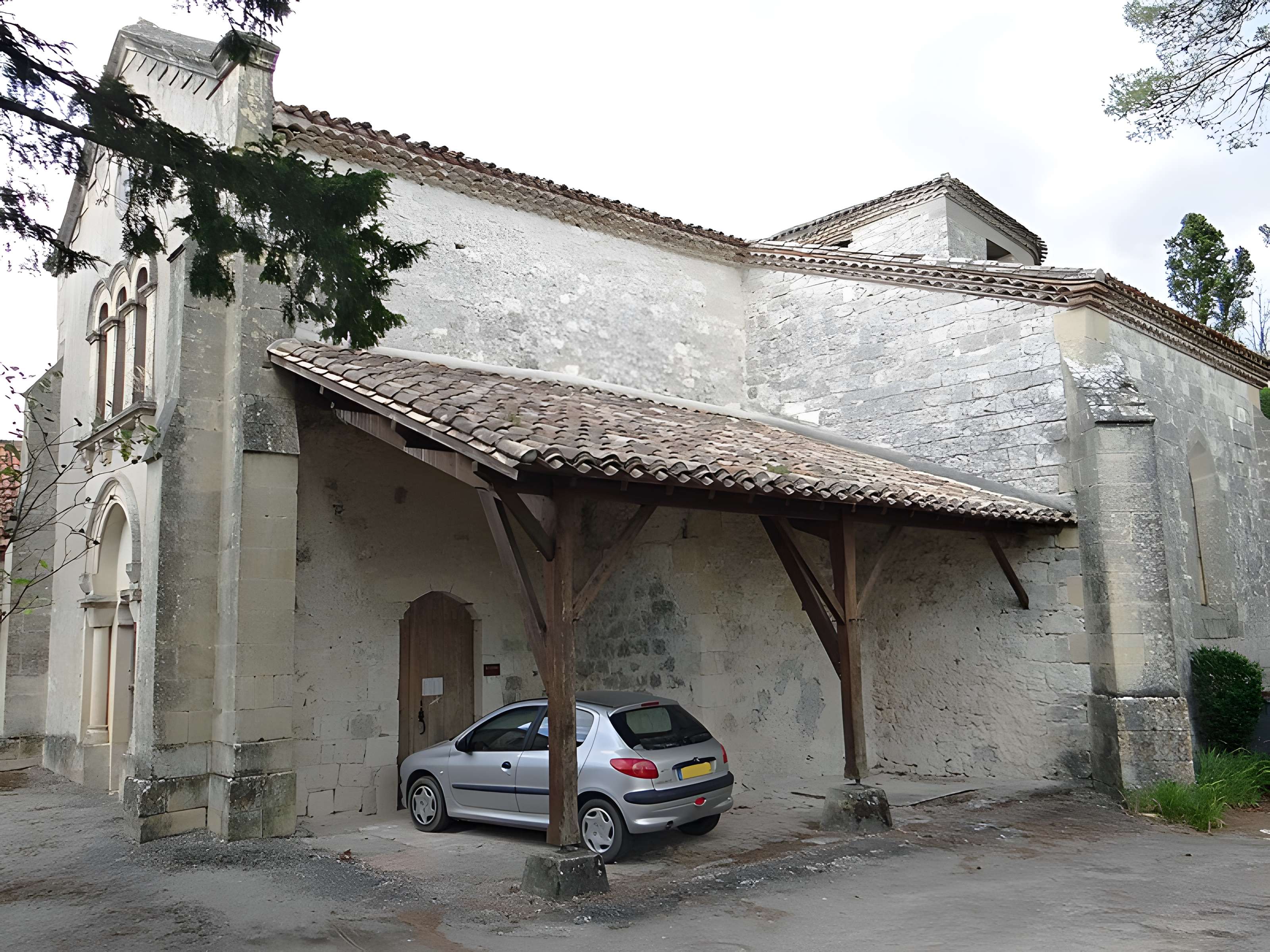 Église Saint-Caprais de Marcoux