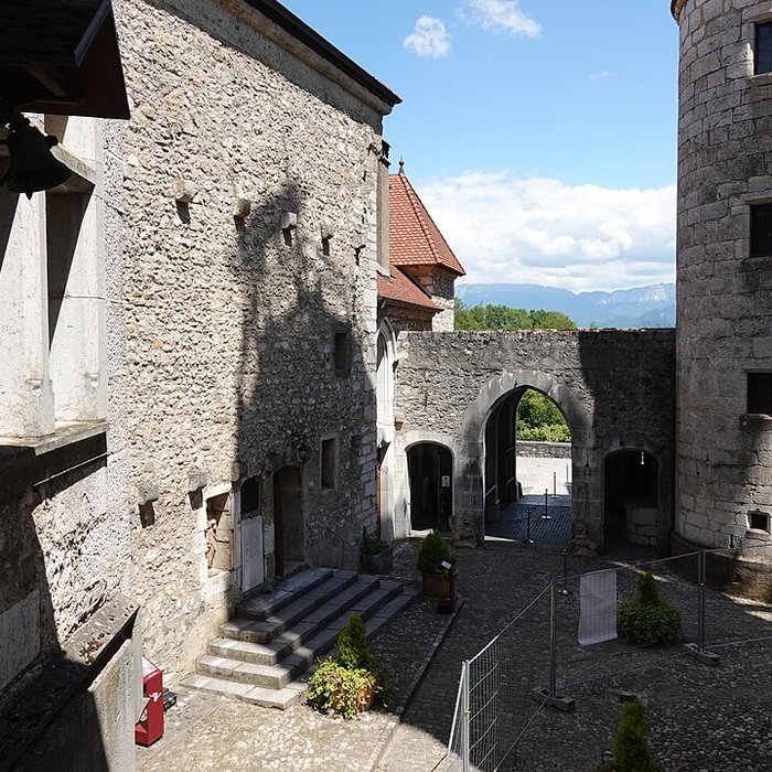 Photo de Château de Montrottier