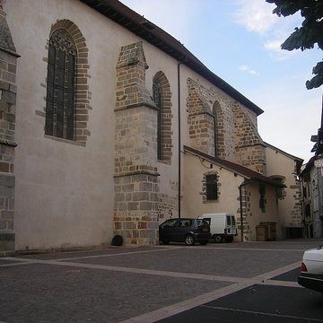 Église Saint-Césaire de Maurs