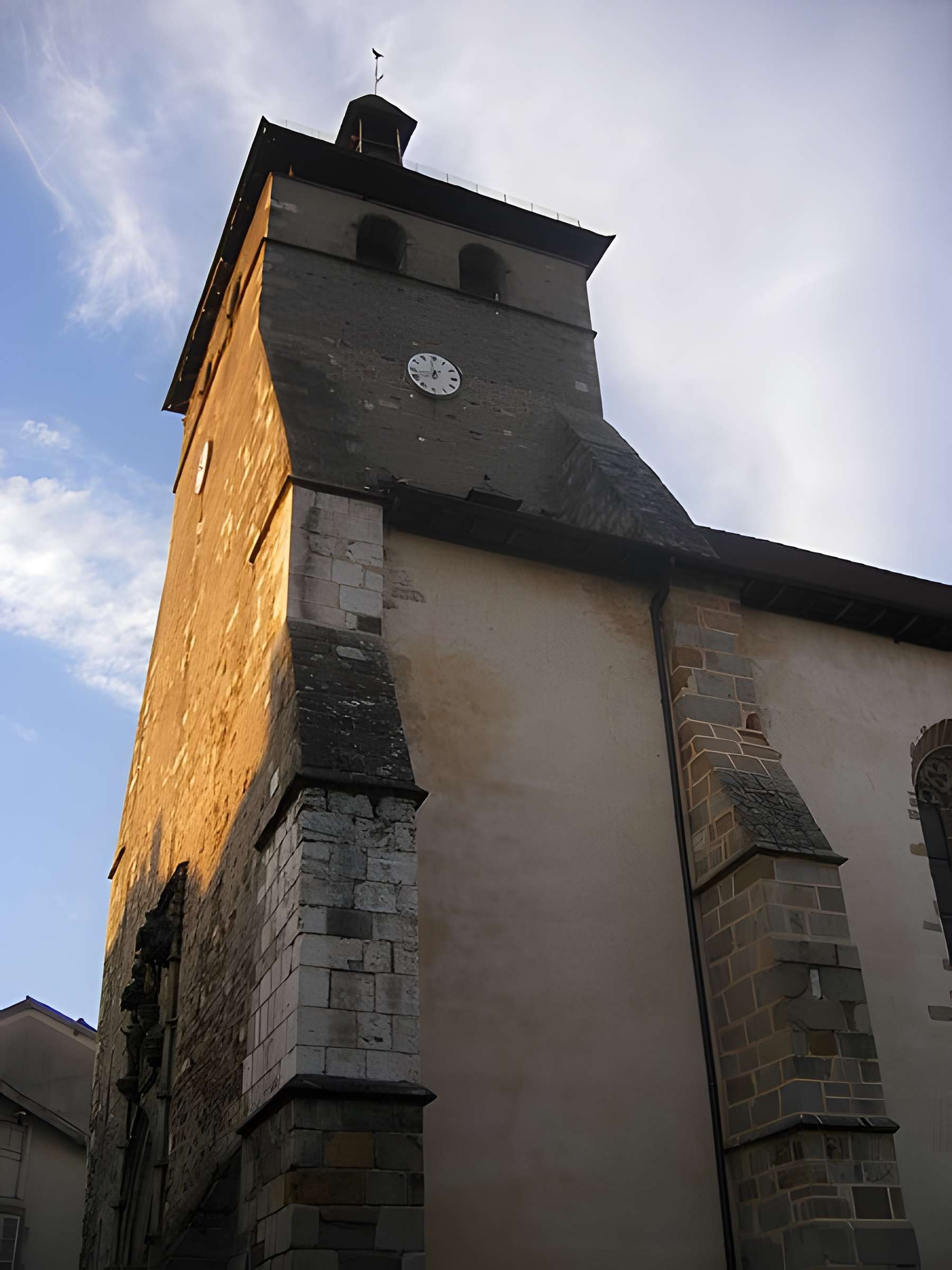 Église Saint-Césaire de Maurs