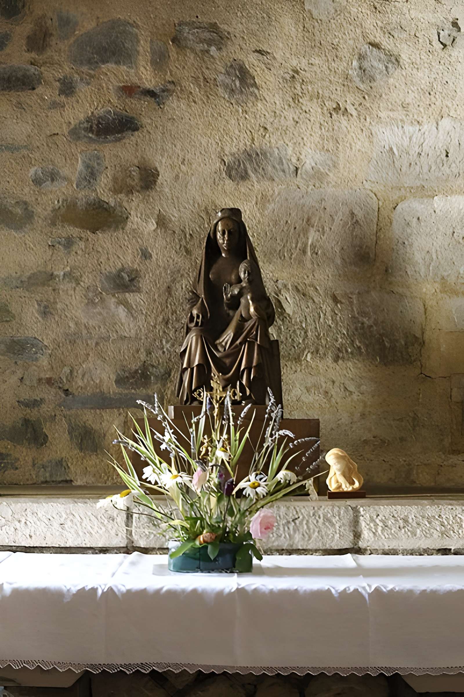 Église Saint-Césaire de Maurs