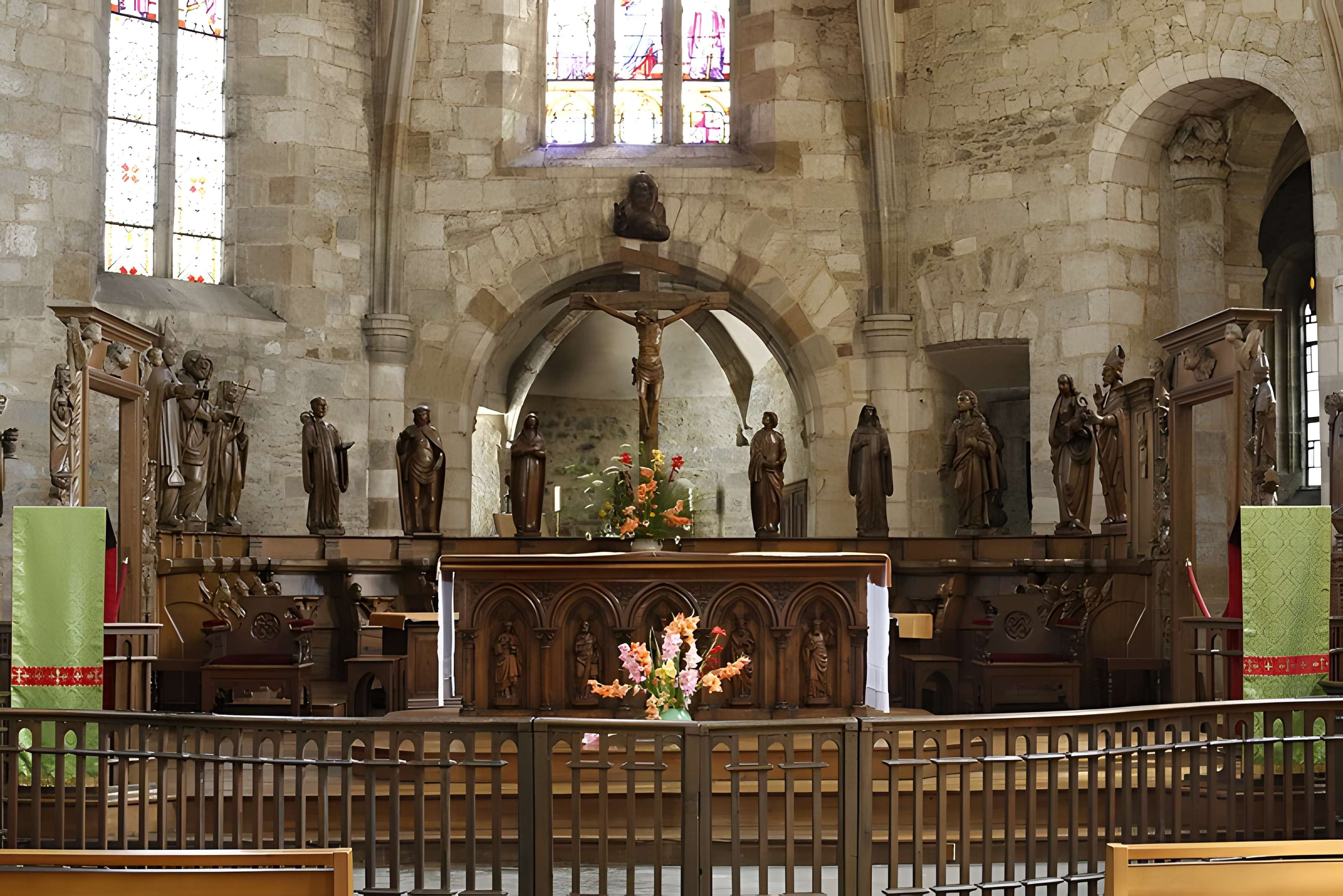 Église Saint-Césaire de Maurs