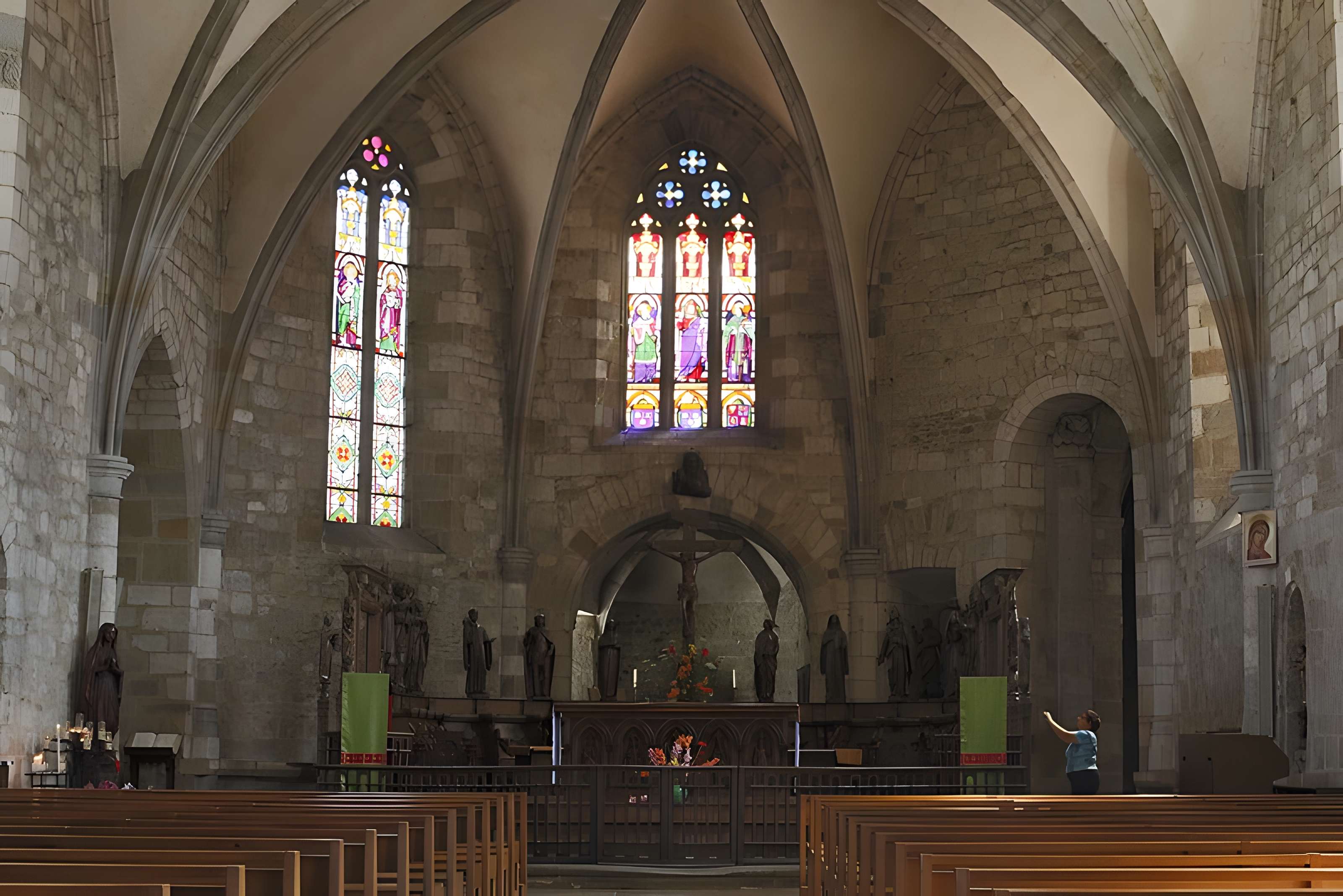 Église Saint-Césaire de Maurs