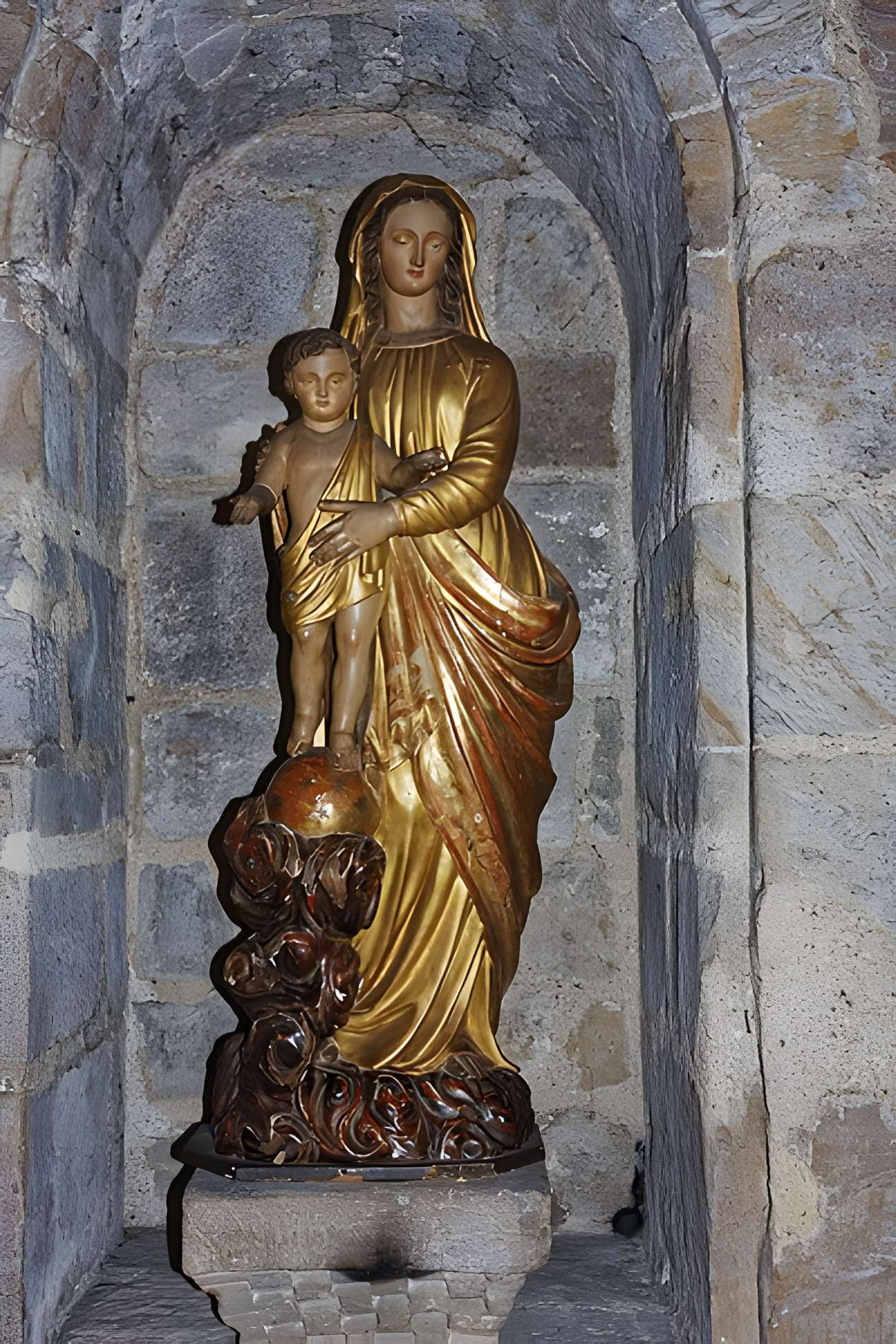 Église Saint-Césaire de Maurs