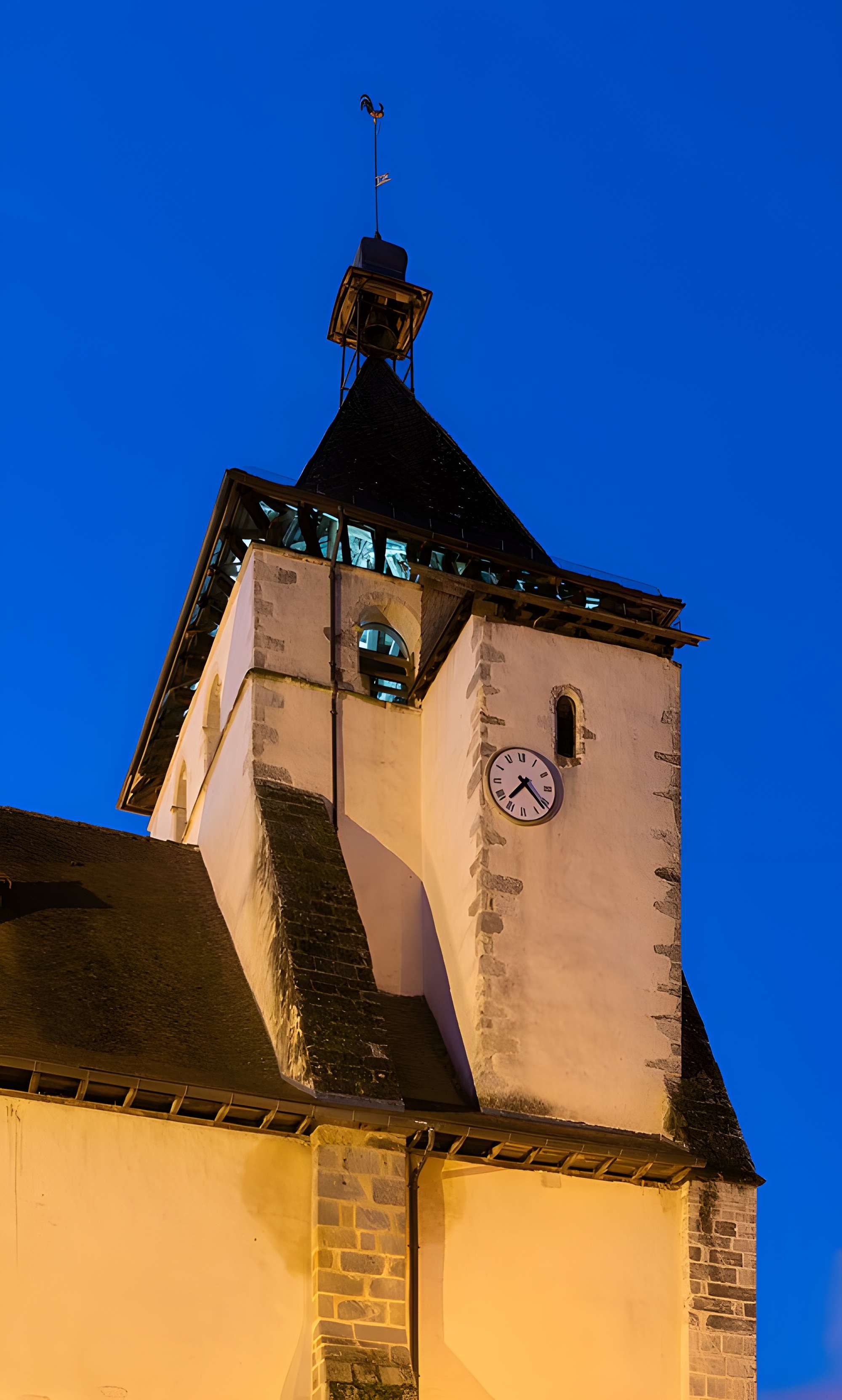 Église Saint-Césaire de Maurs