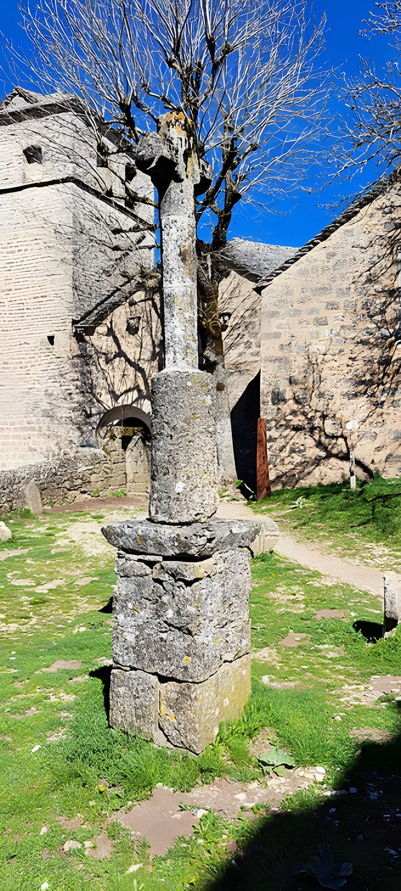 Église Saint-Christol de La Couvertoirade