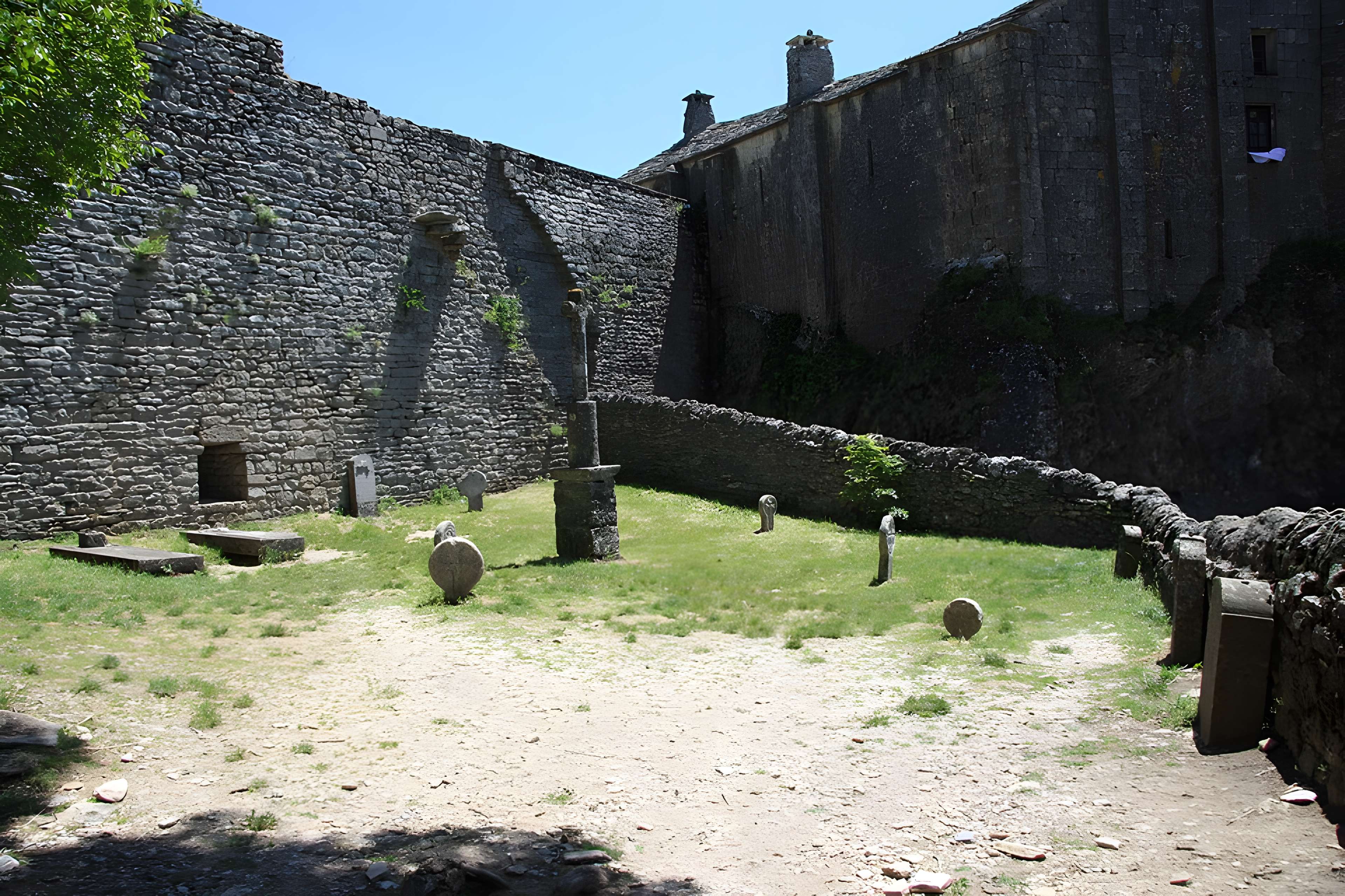 Église Saint-Christol de La Couvertoirade