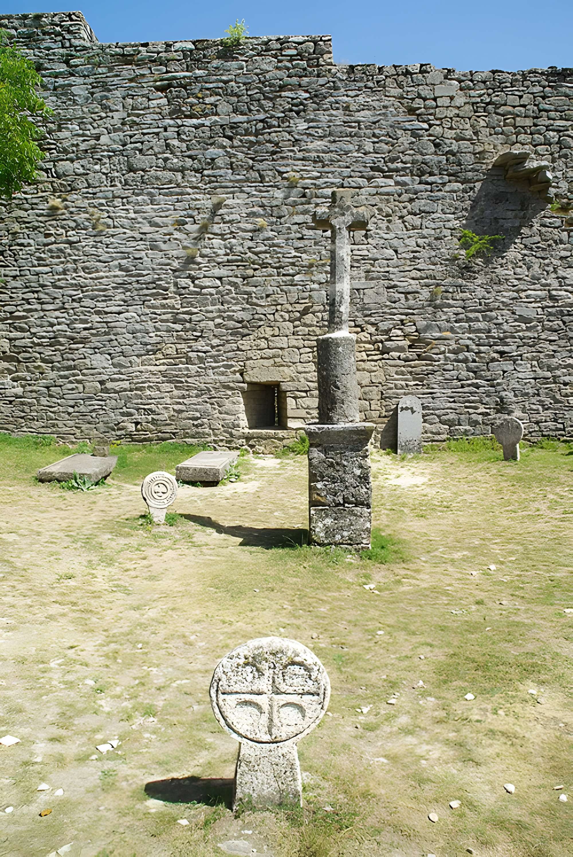 Église Saint-Christol de La Couvertoirade