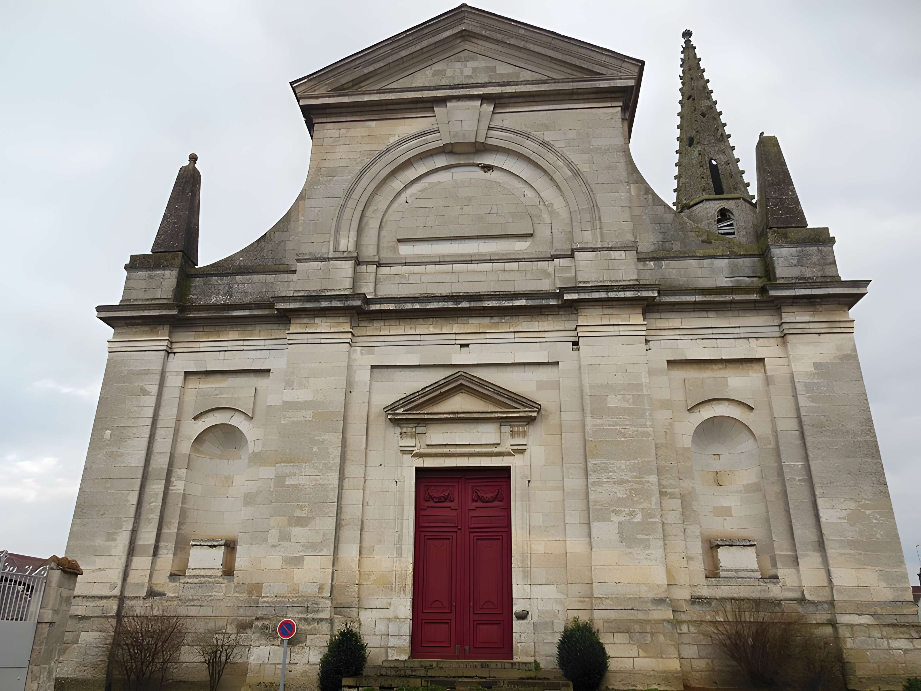 Église Saint-Christophe de Coulanges-la-Vineuse