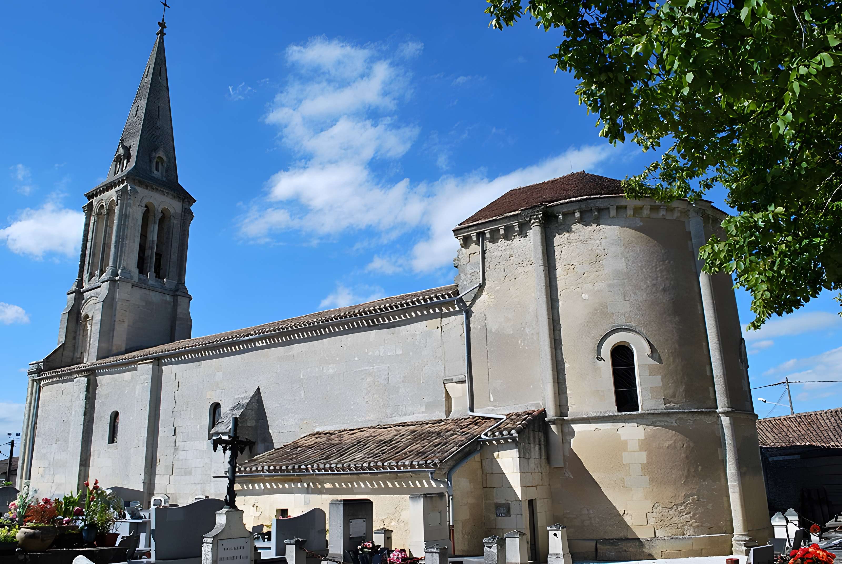 Église Saint-Christophe de Saint-Christophe-des-Bardes