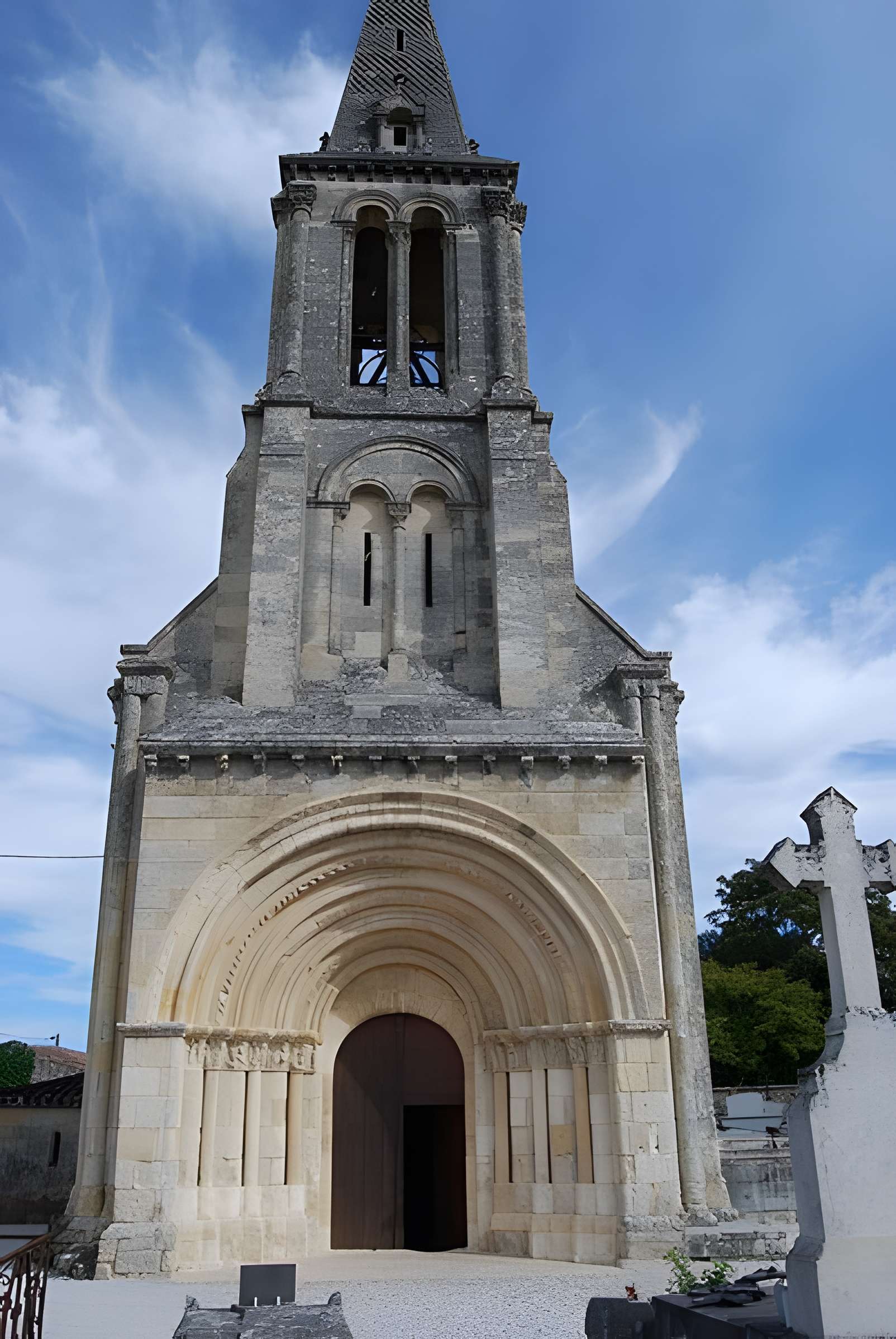 Église Saint-Christophe de Saint-Christophe-des-Bardes 