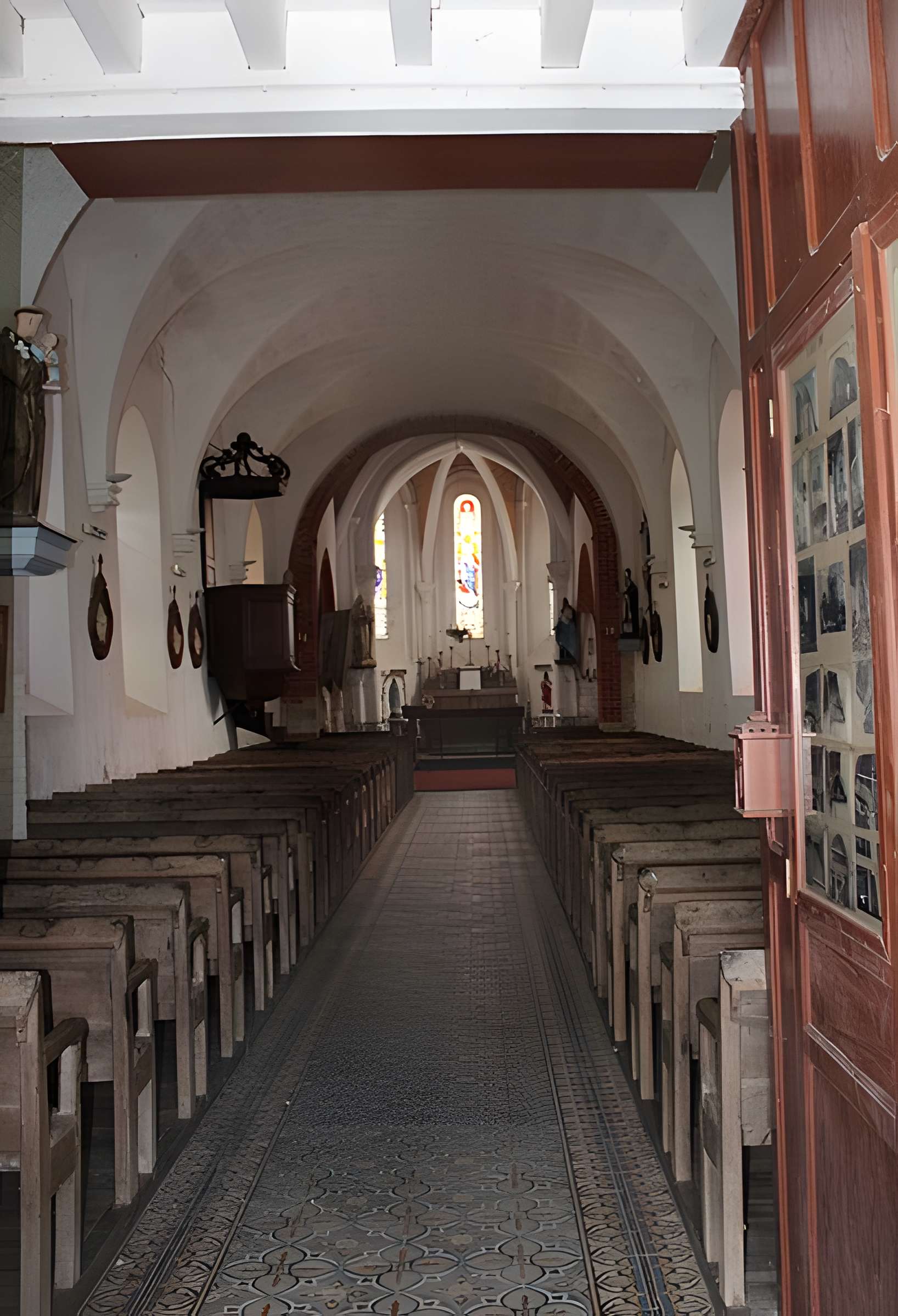 Église Saint-Corneille-et-Saint-Cyprien d'Hary