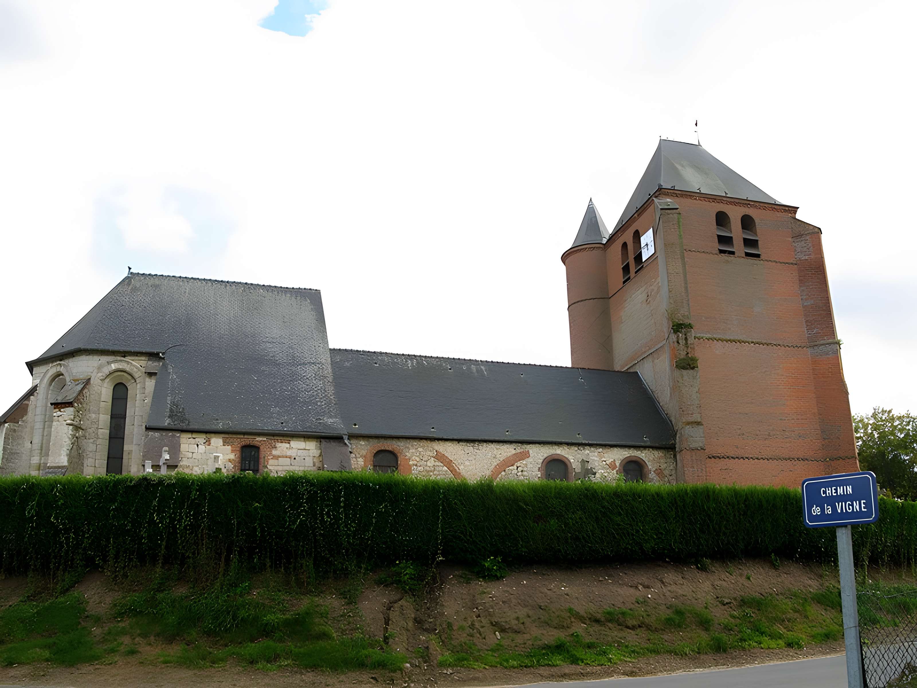 Église Saint-Corneille-et-Saint-Cyprien d'Hary
