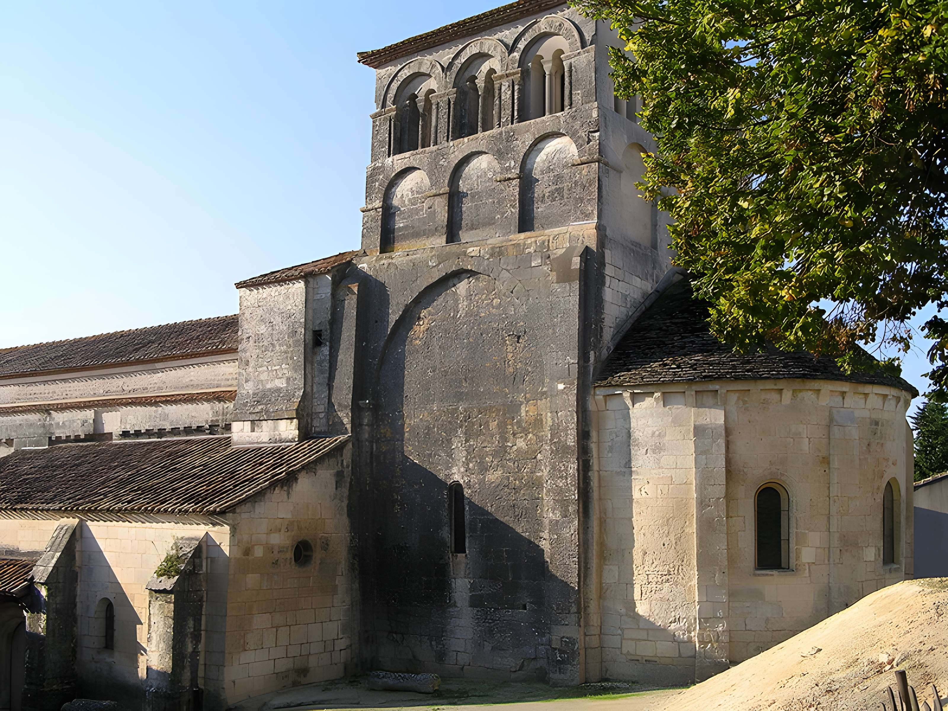 Église Saint-Cybard de Dignac