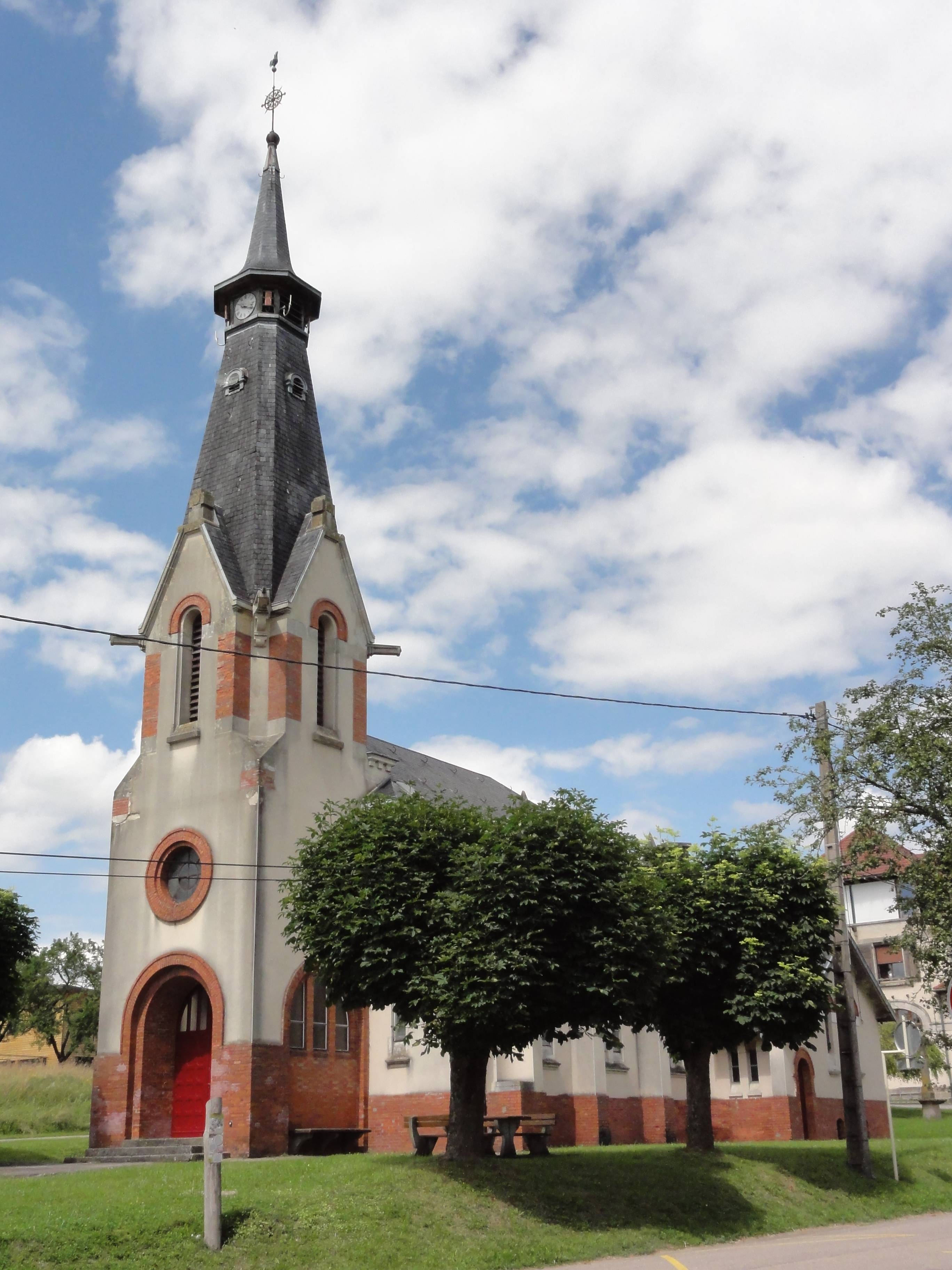 Photo de Iglesia de la Natividad de la Vierge de Reillon
