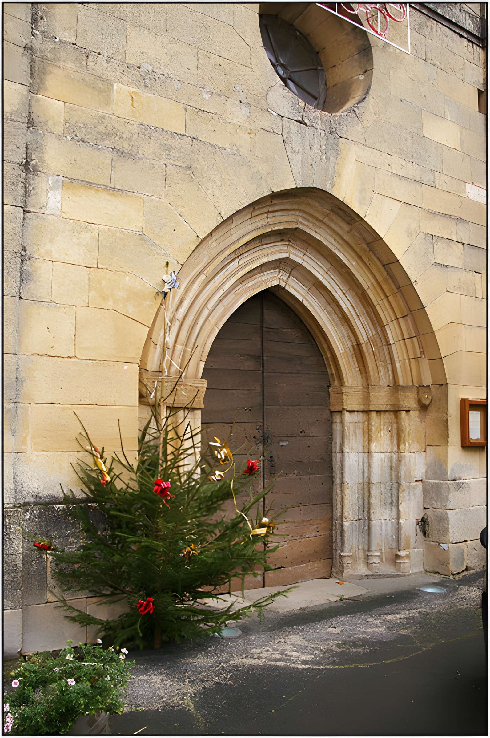 Église Saint-Cyr-et-Sainte-Julitte d'Aubas