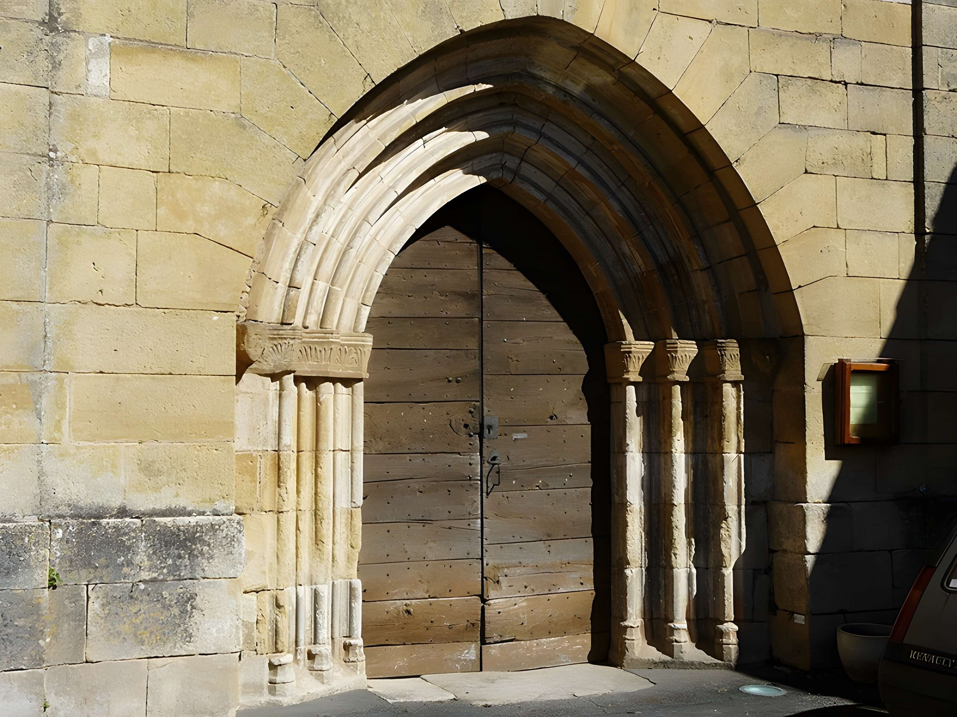 Église Saint-Cyr-et-Sainte-Julitte d'Aubas