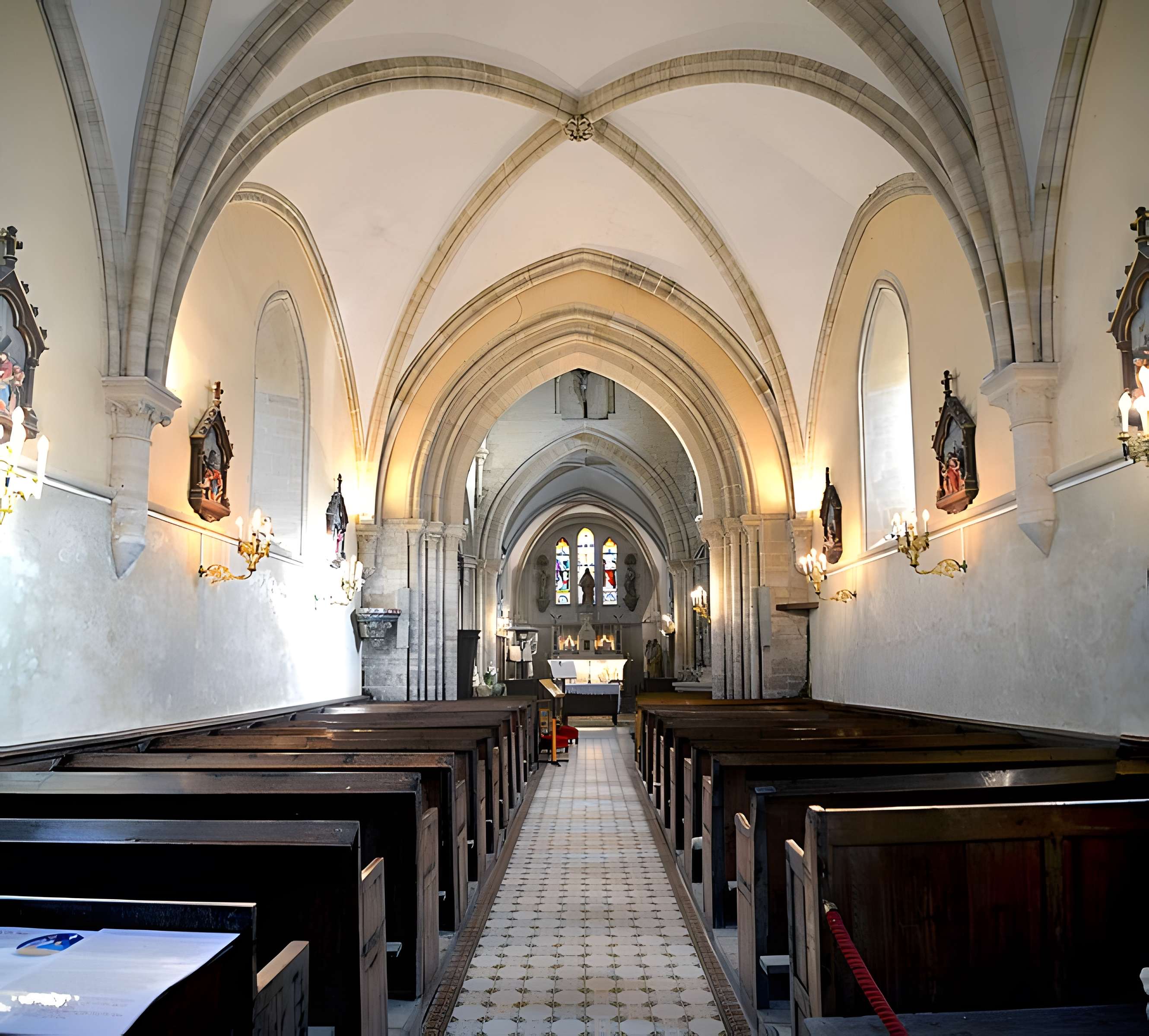 Église Saint-Cyr-et-Sainte-Julitte de Vaucelles