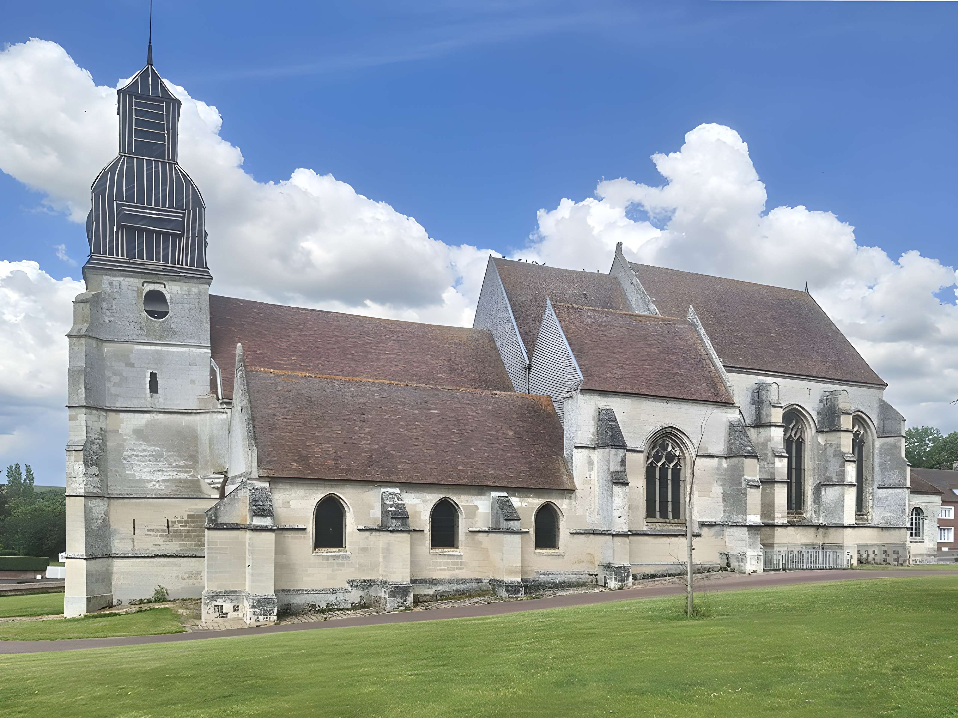 Église Saint-Denis d'Airaines