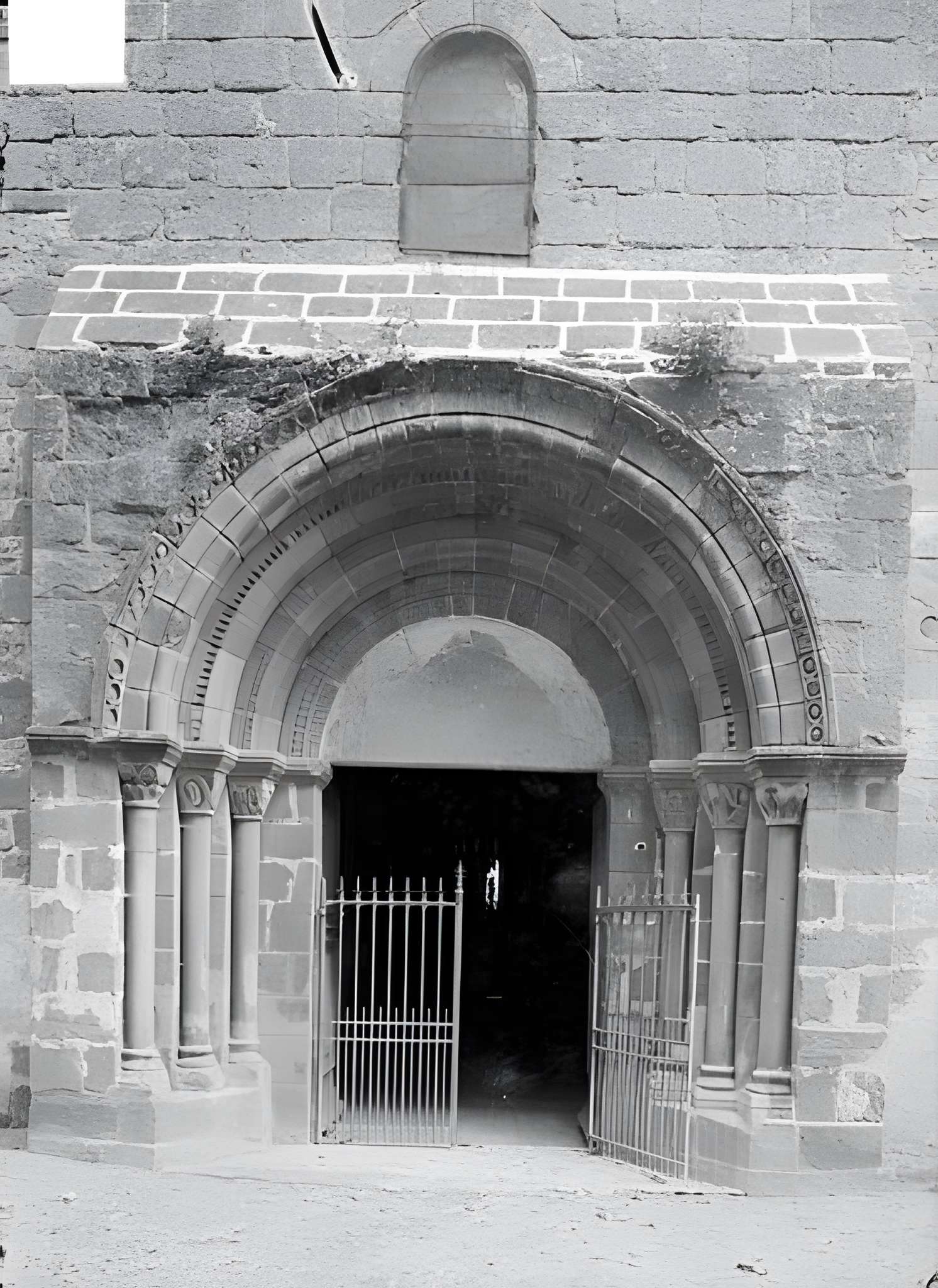 Église Saint-Denis de Chemilly