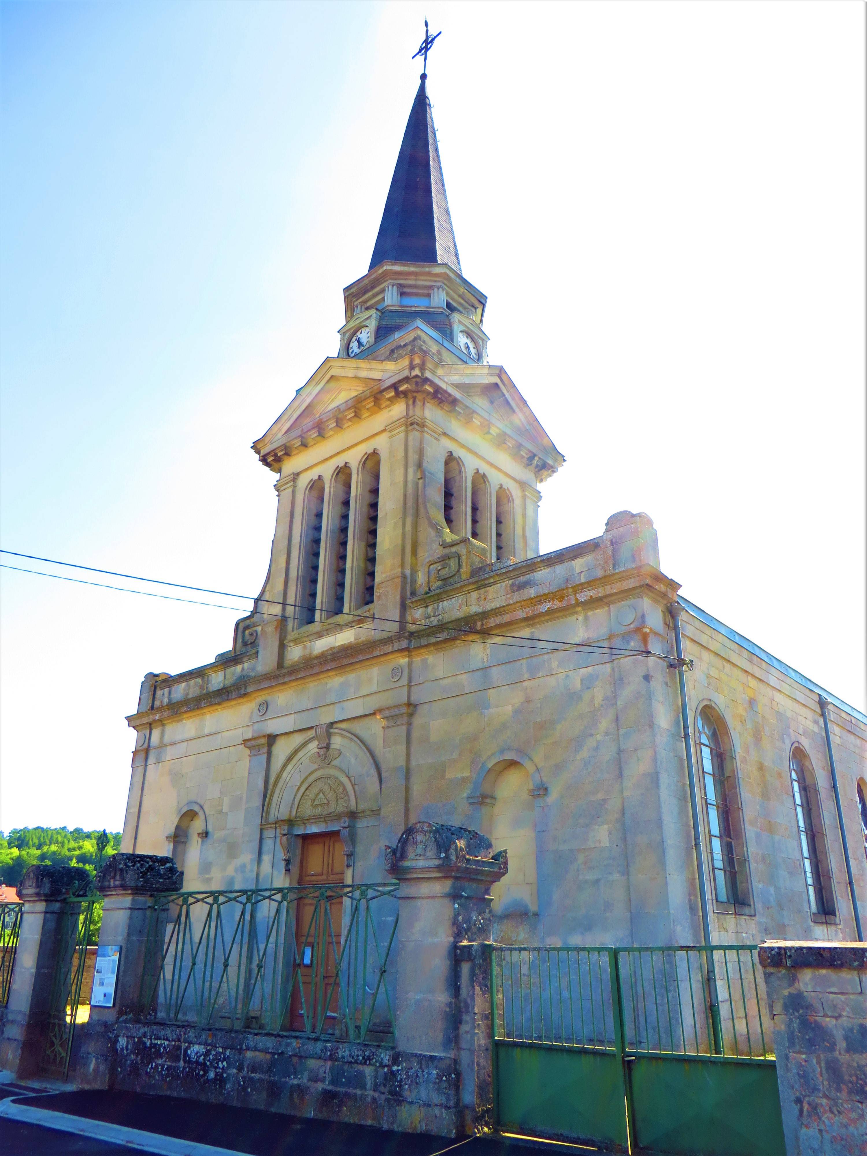 Photo de 圣雷米德沙伊隆教堂