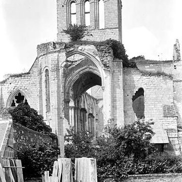 Église Saint-Denis de Doué-la-Fontaine