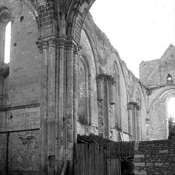 Église Saint-Denis de Doué-la-Fontaine