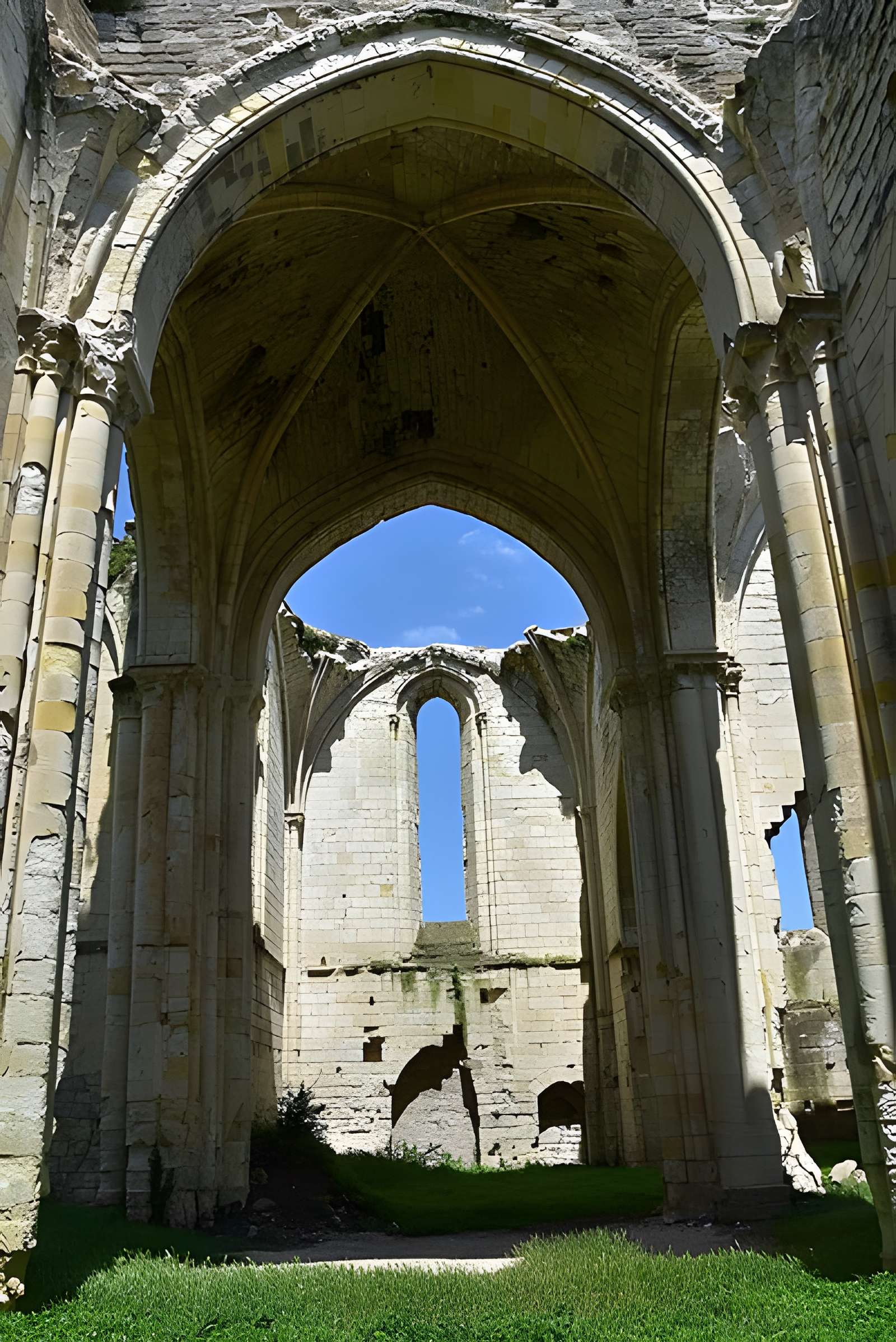 Église Saint-Denis de Doué-la-Fontaine