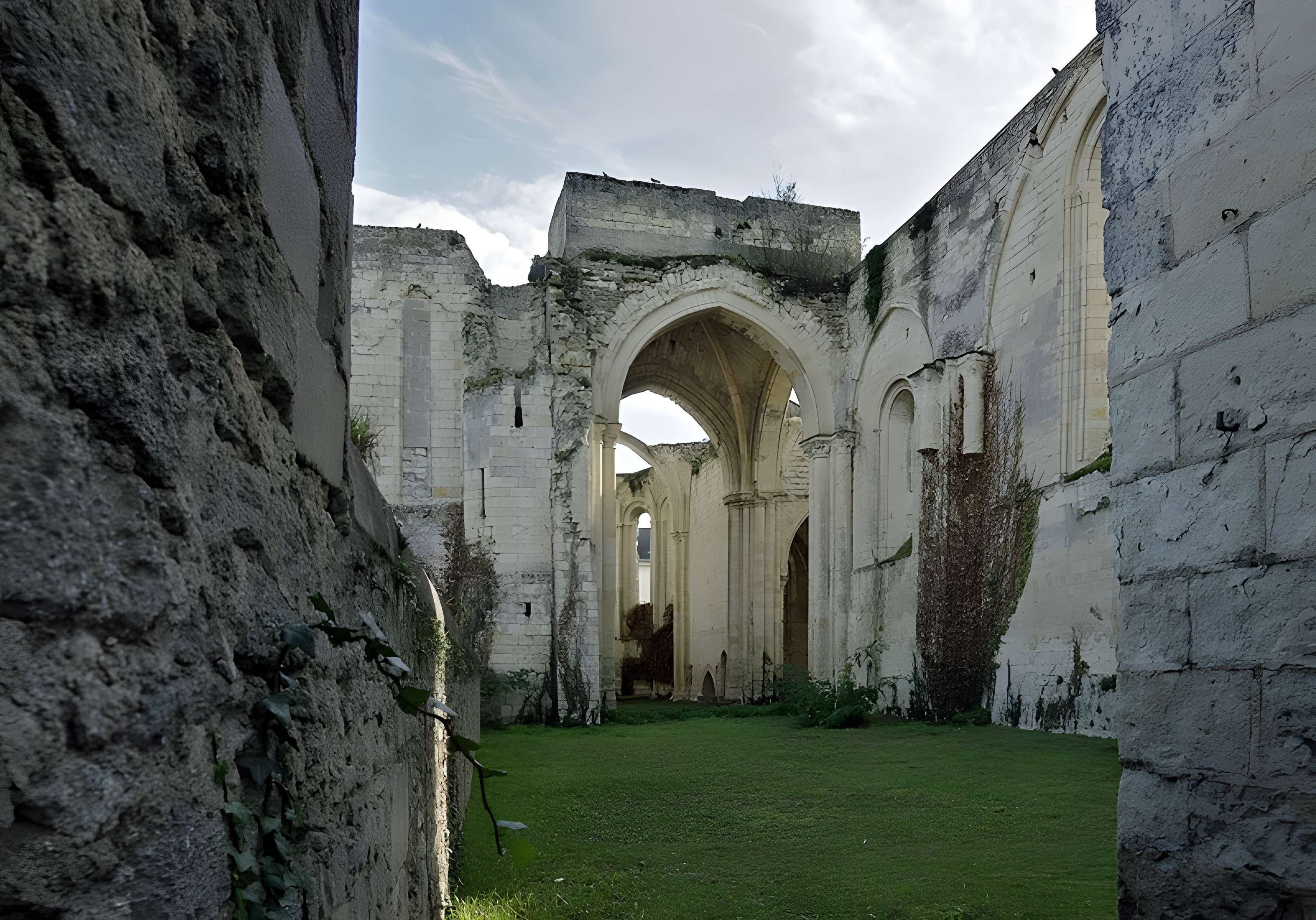 Église Saint-Denis de Doué-la-Fontaine