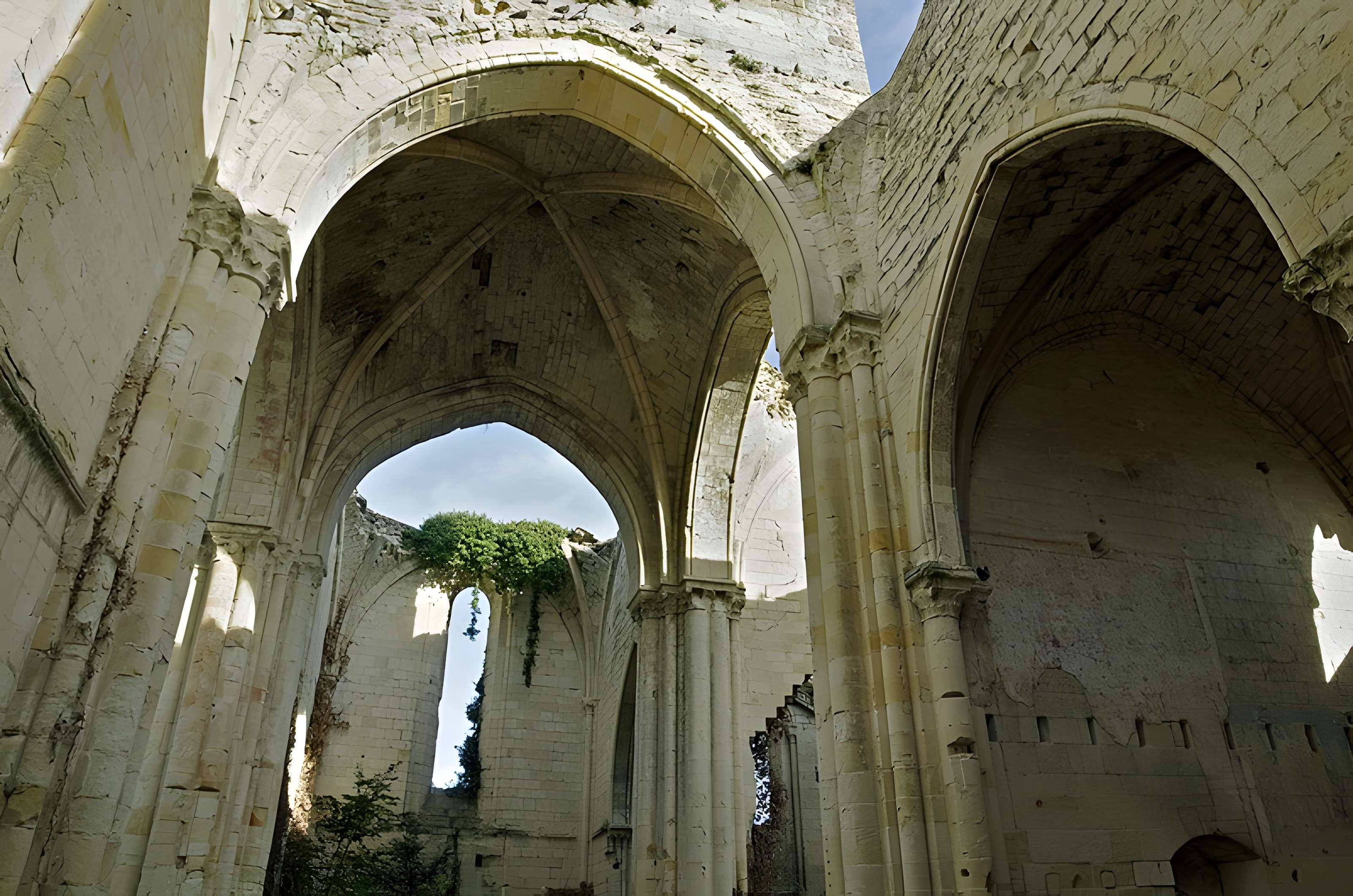 Église Saint-Denis de Doué-la-Fontaine