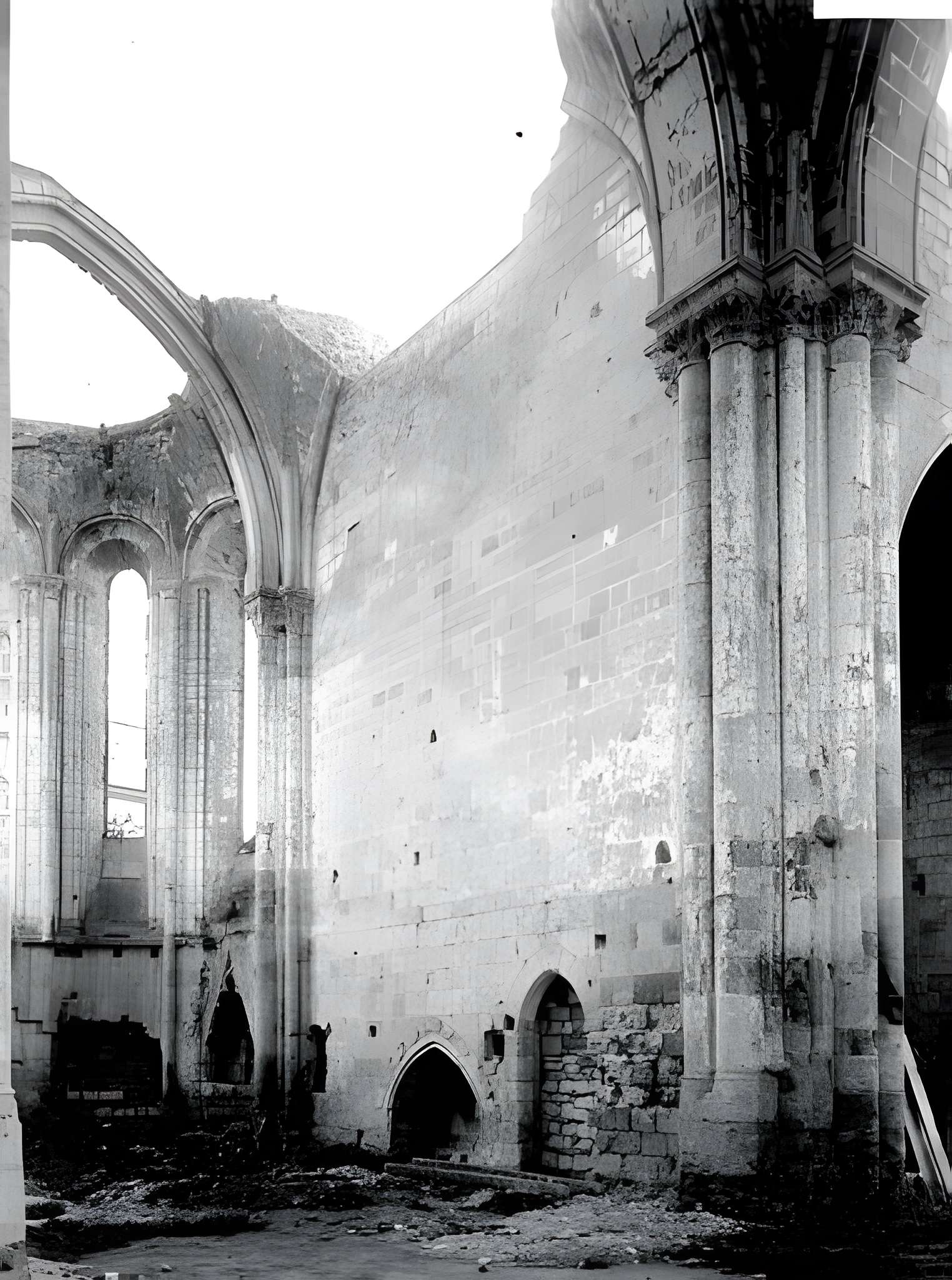Église Saint-Denis de Doué-la-Fontaine