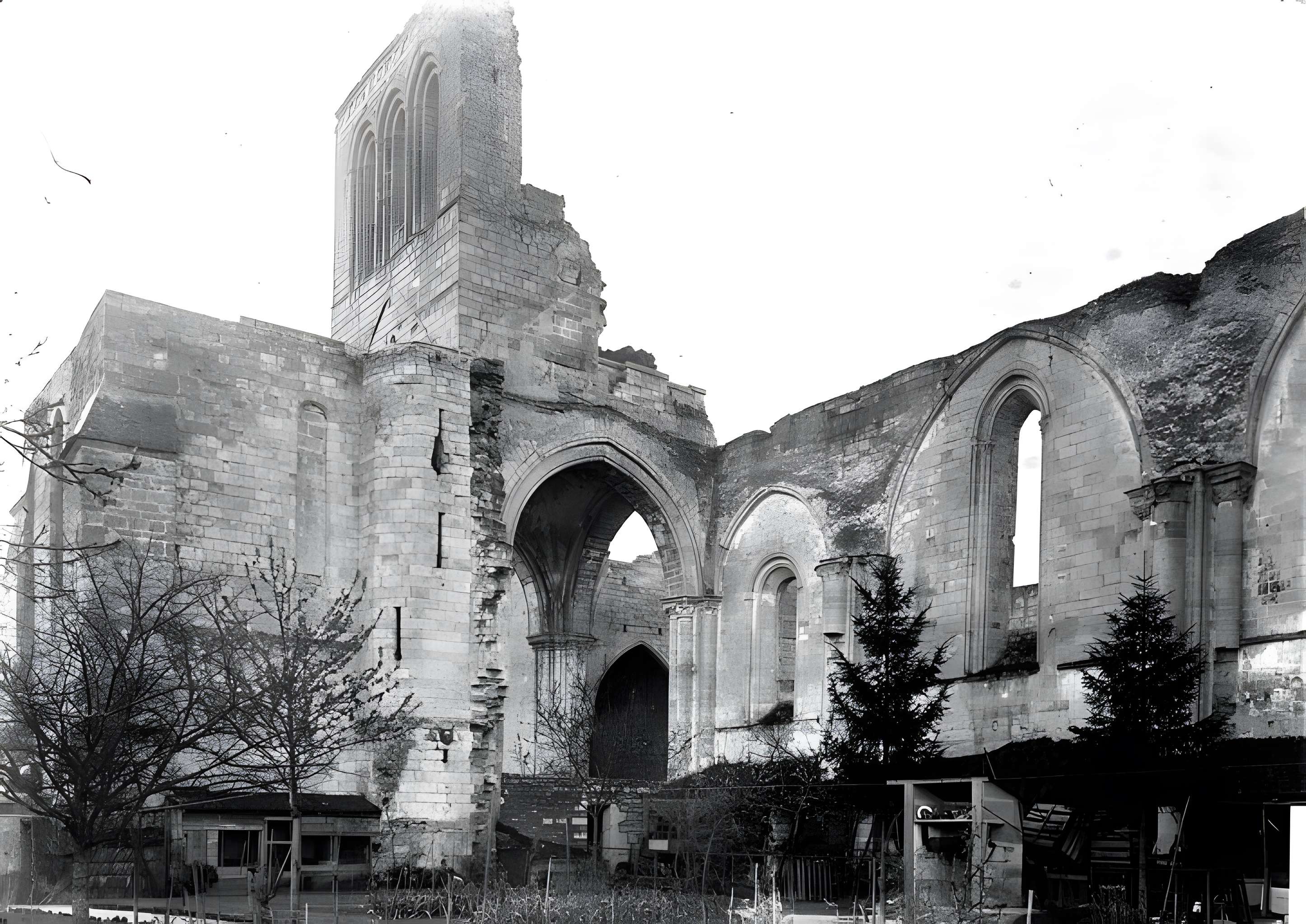 Église Saint-Denis de Doué-la-Fontaine