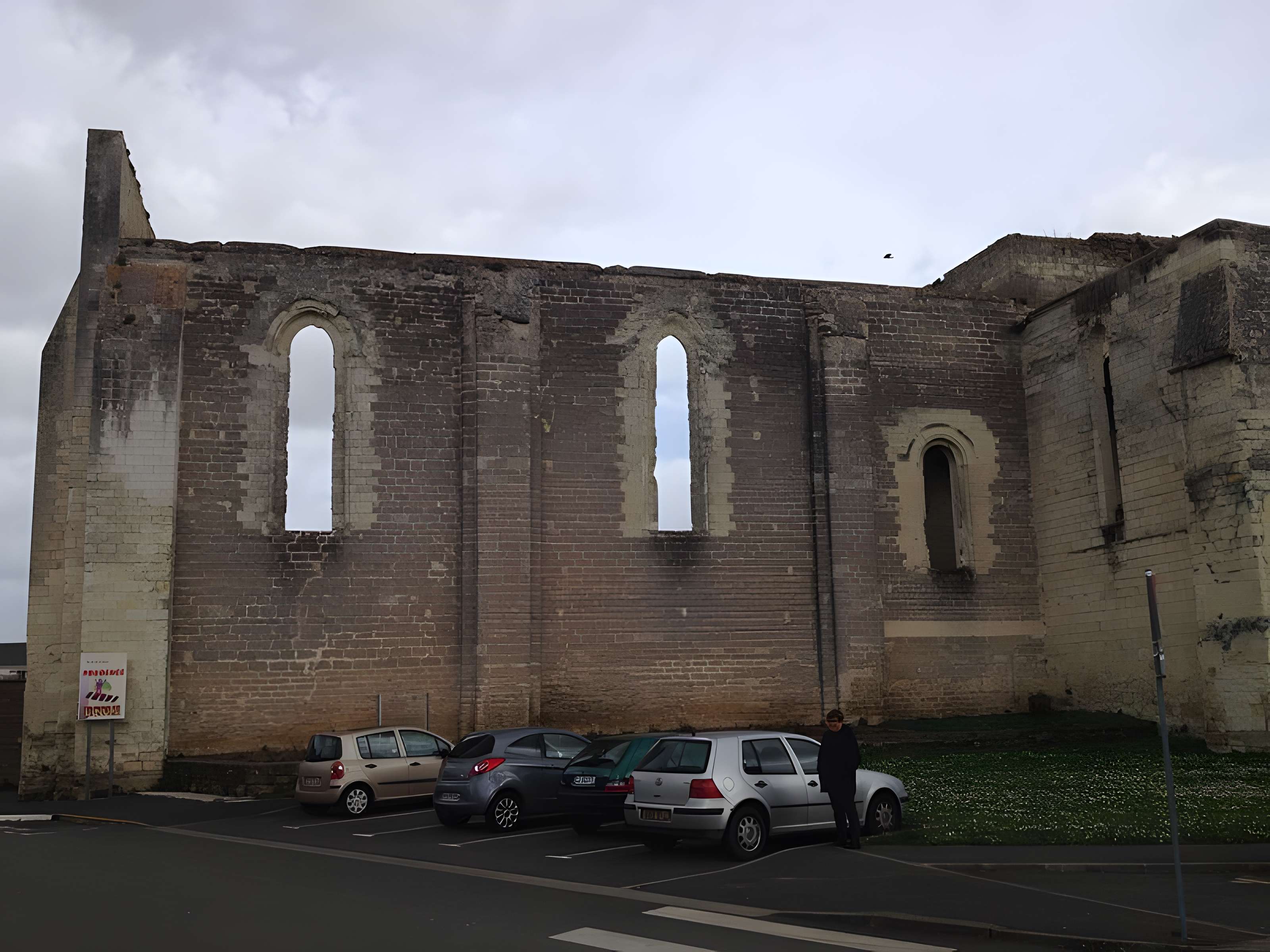 Église Saint-Denis de Doué-la-Fontaine