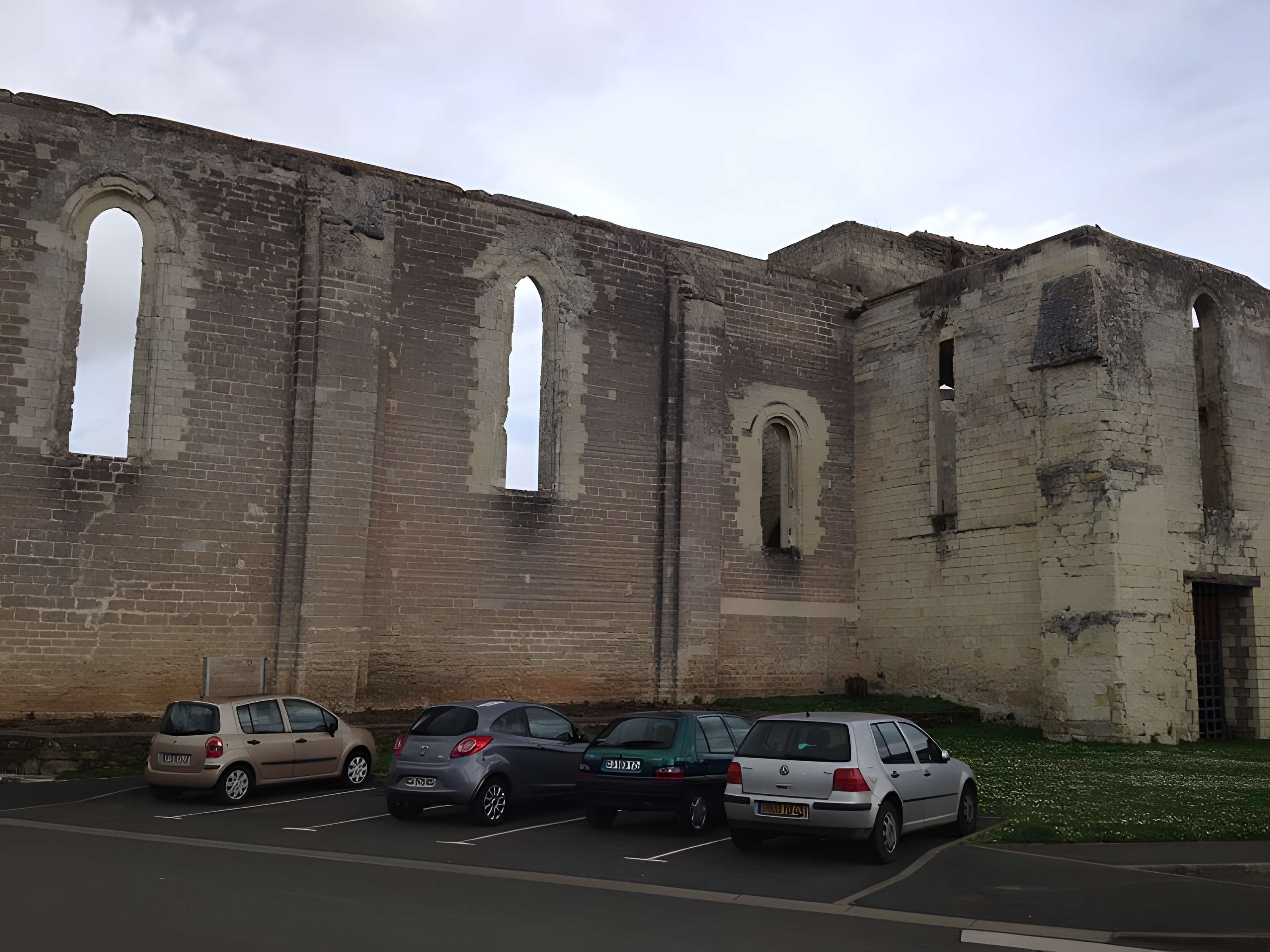 Église Saint-Denis de Doué-la-Fontaine