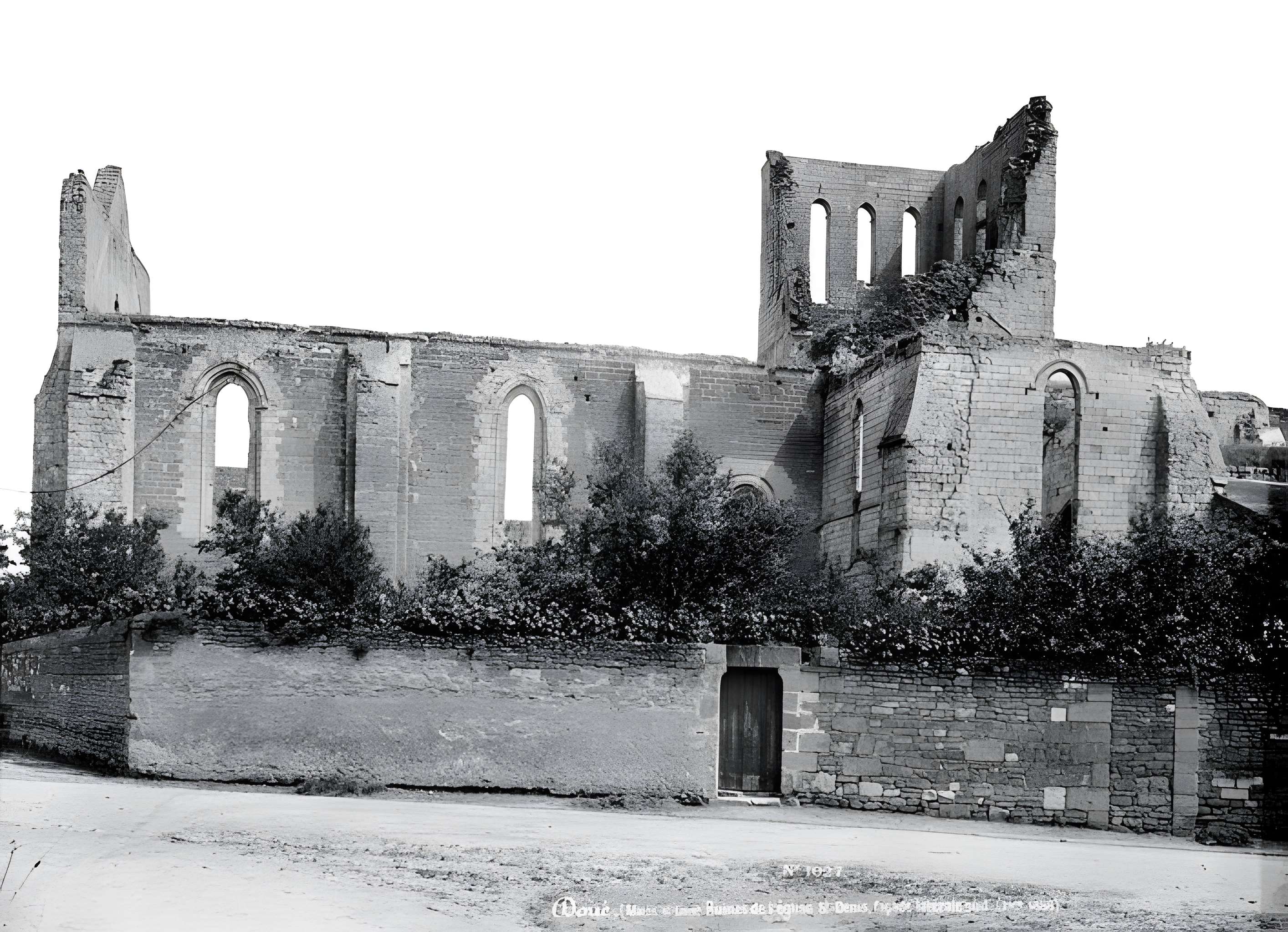 Église Saint-Denis de Doué-la-Fontaine