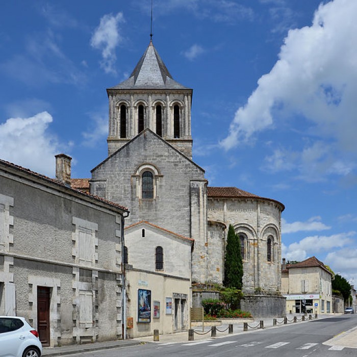 Photo de Église Saint-Denis de Montmoreau-Saint-Cybard