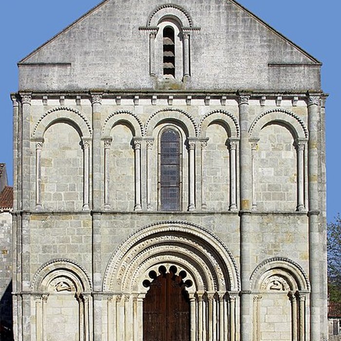 Photo de Église Saint-Denis de Montmoreau-Saint-Cybard