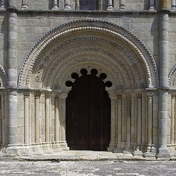 Église Saint-Denis de Montmoreau-Saint-Cybard