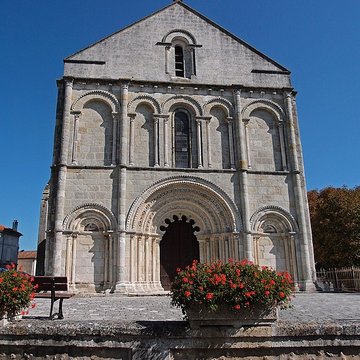 Église Saint-Denis de Montmoreau-Saint-Cybard