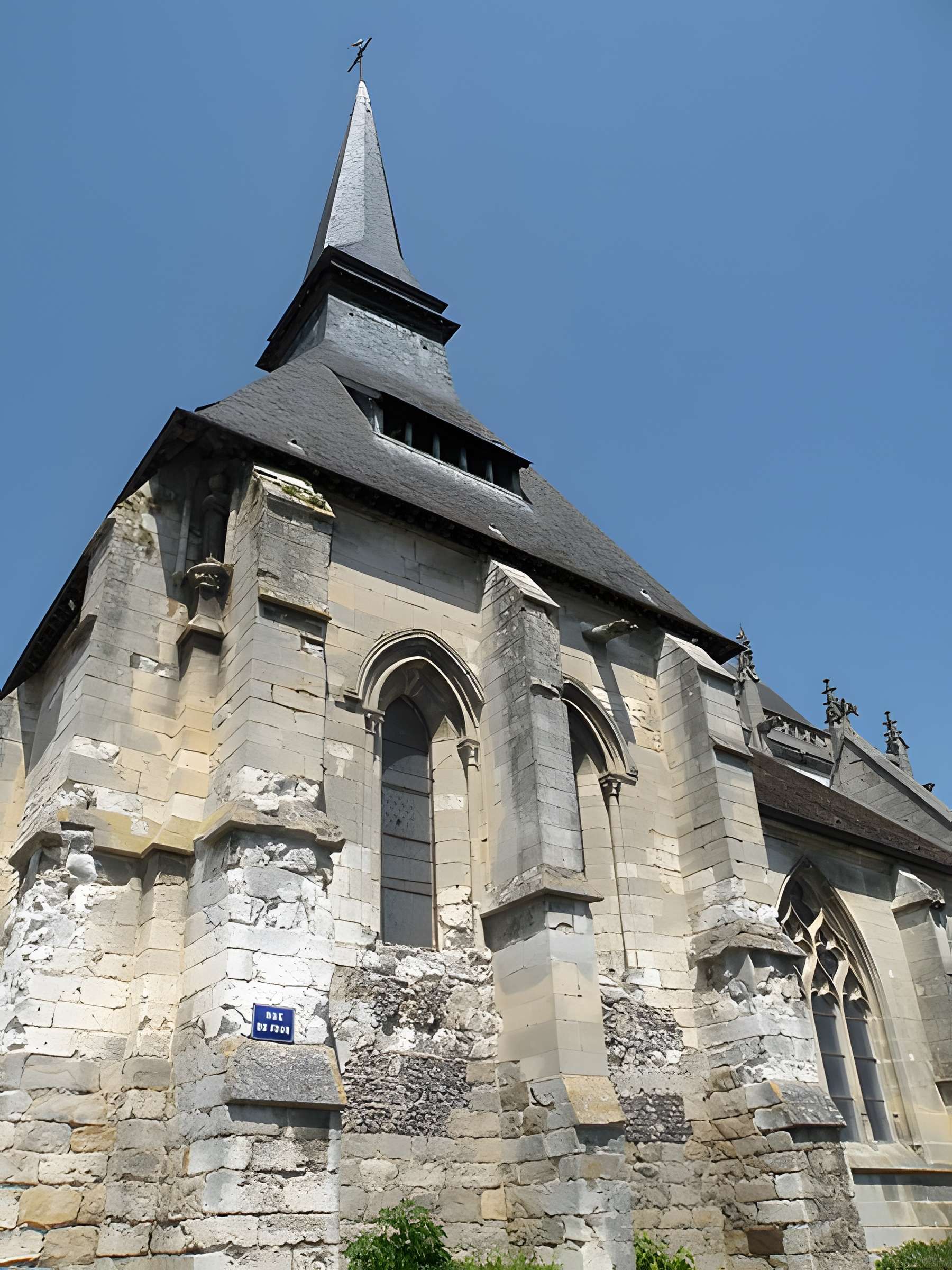 Église Saint-Denis de Sérifontaine