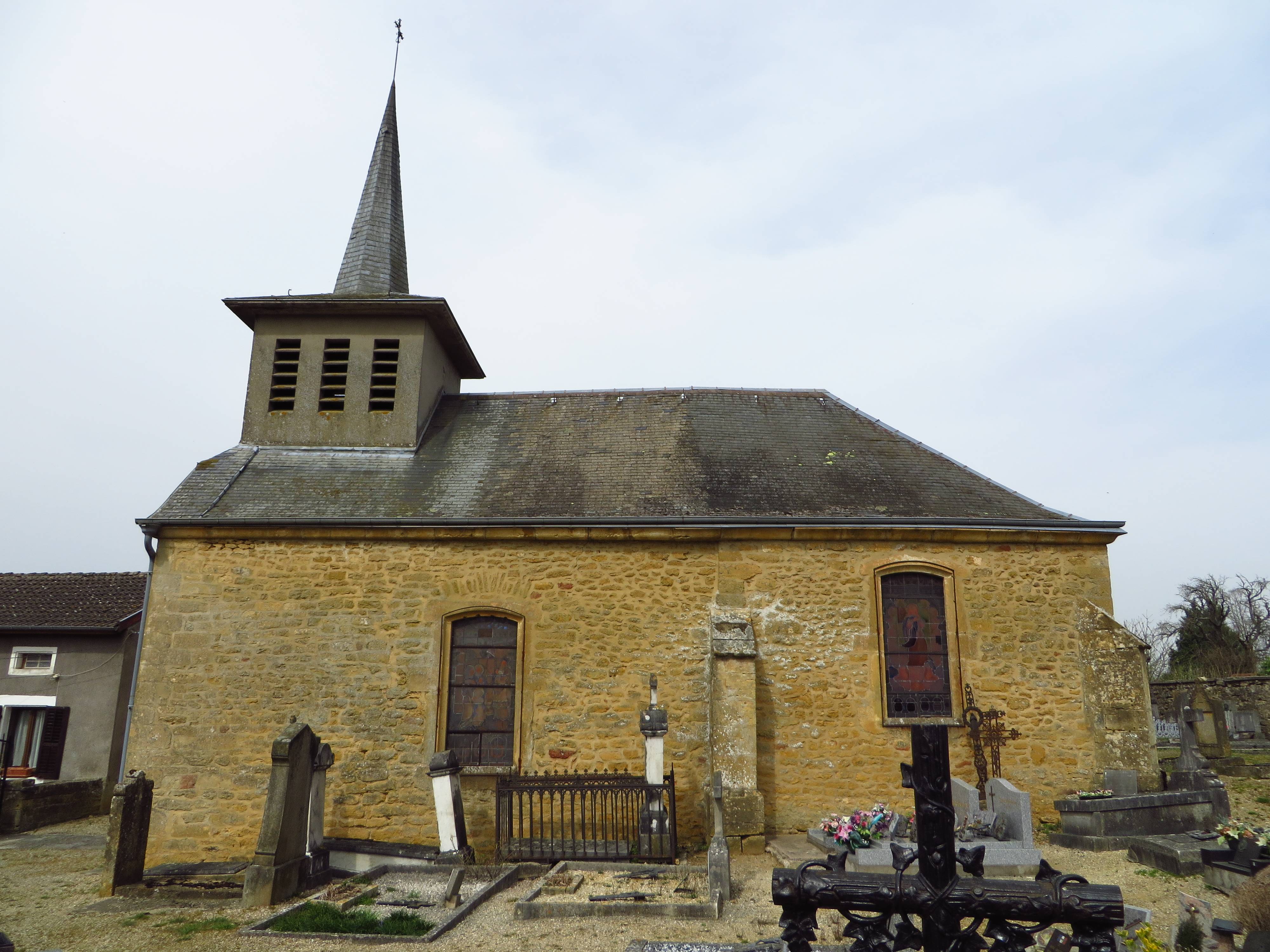 Photo de Kirche der Geburt von Iré-les-Prés