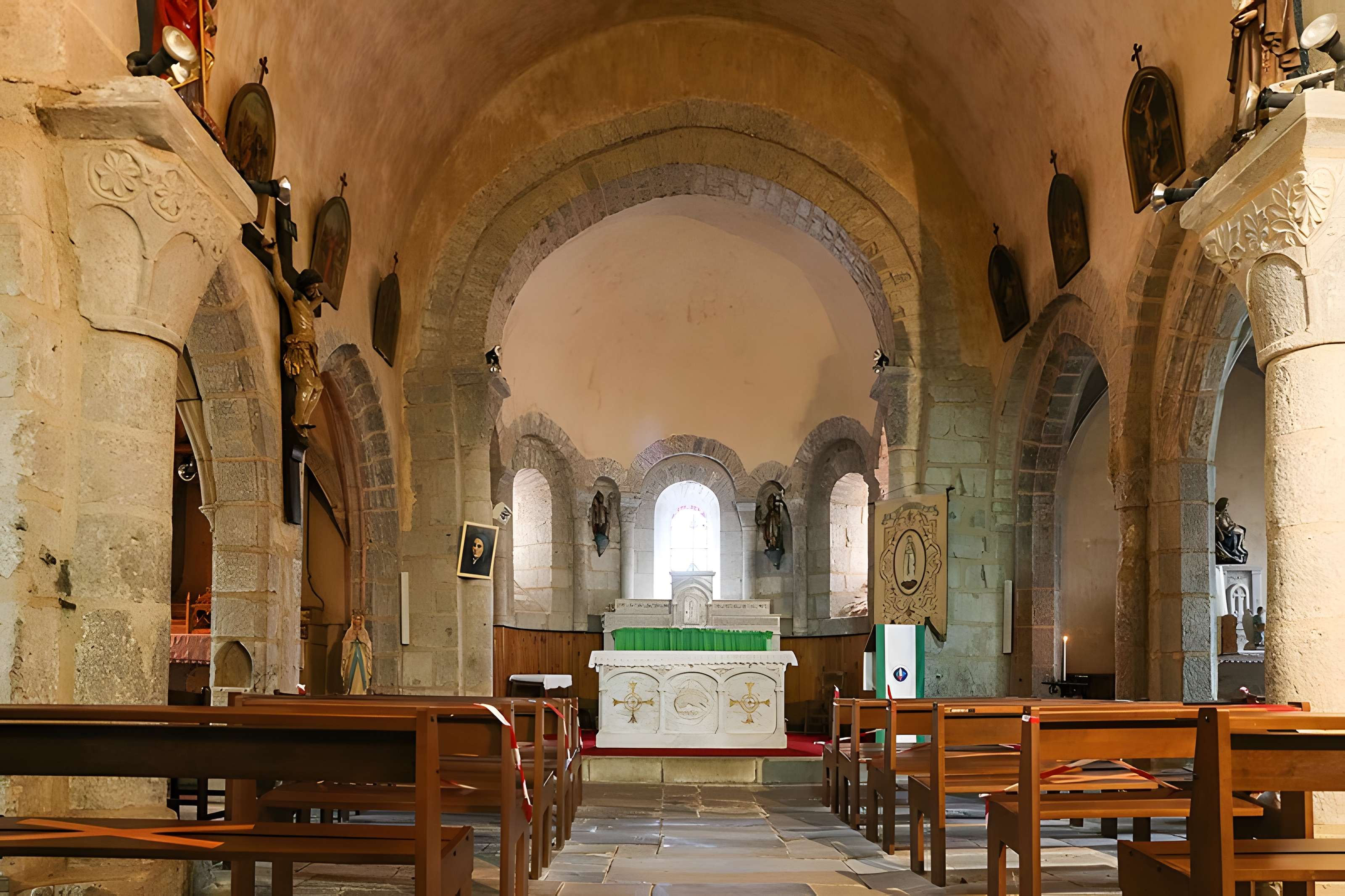Église Saint-Donat de Saint-Donat