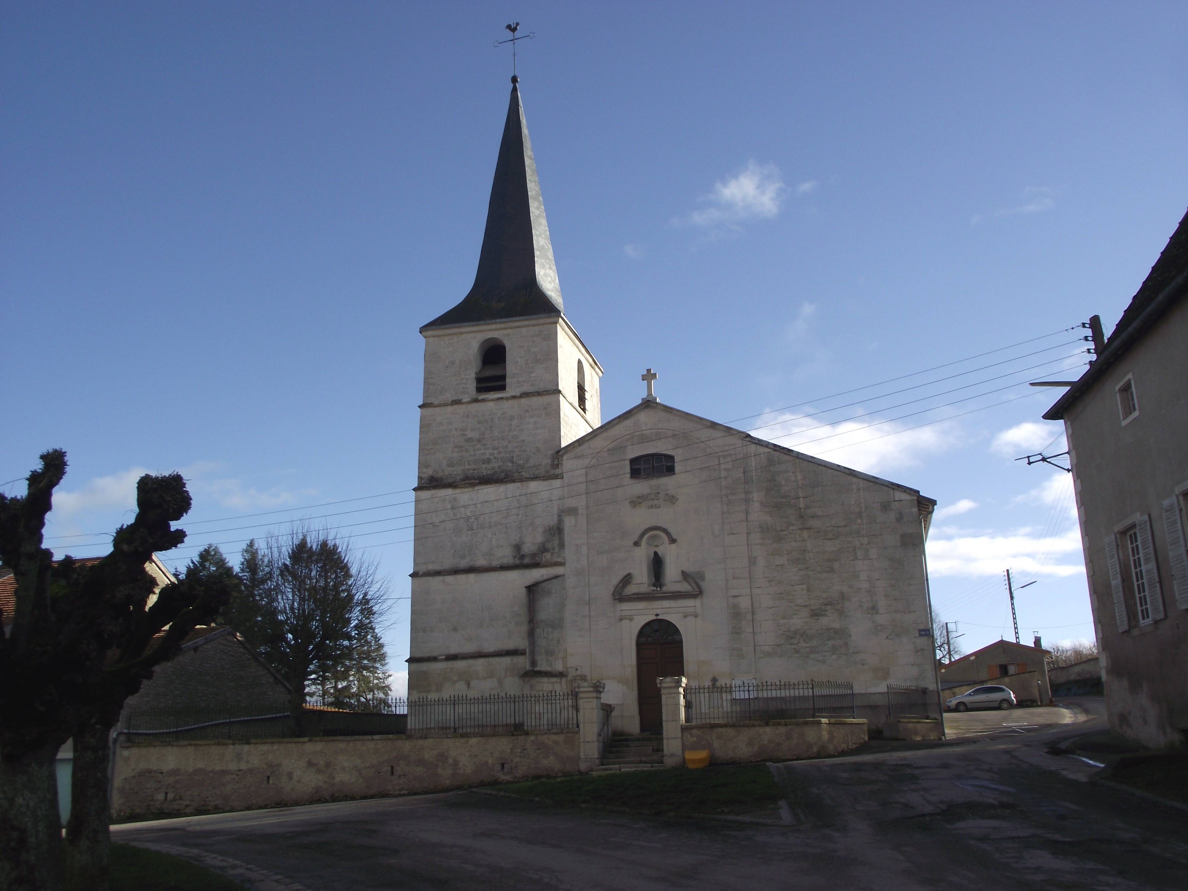 Photo de Iglesia de la Natividad-de-la-Vierge de Rigny-la-Salle