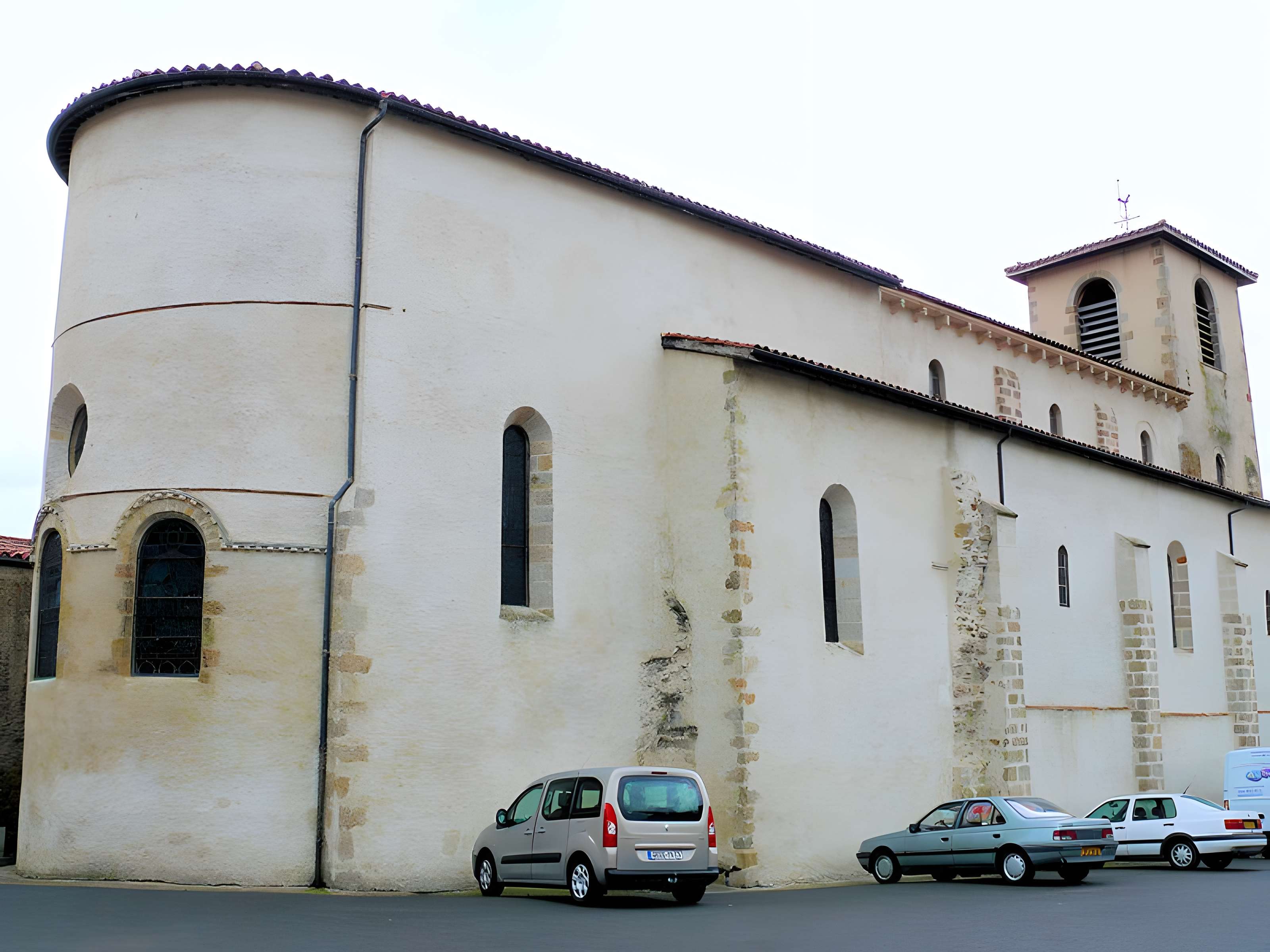 Église Sainte-Agathe de Ris 