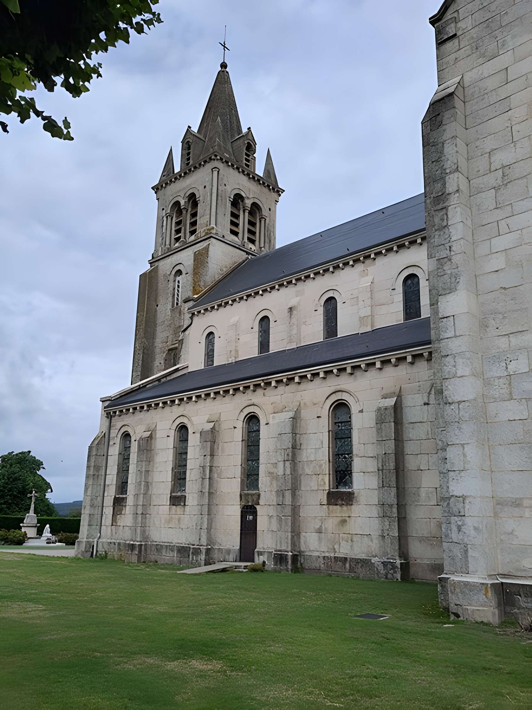 Église Sainte-Amélie de Dun-les-Places