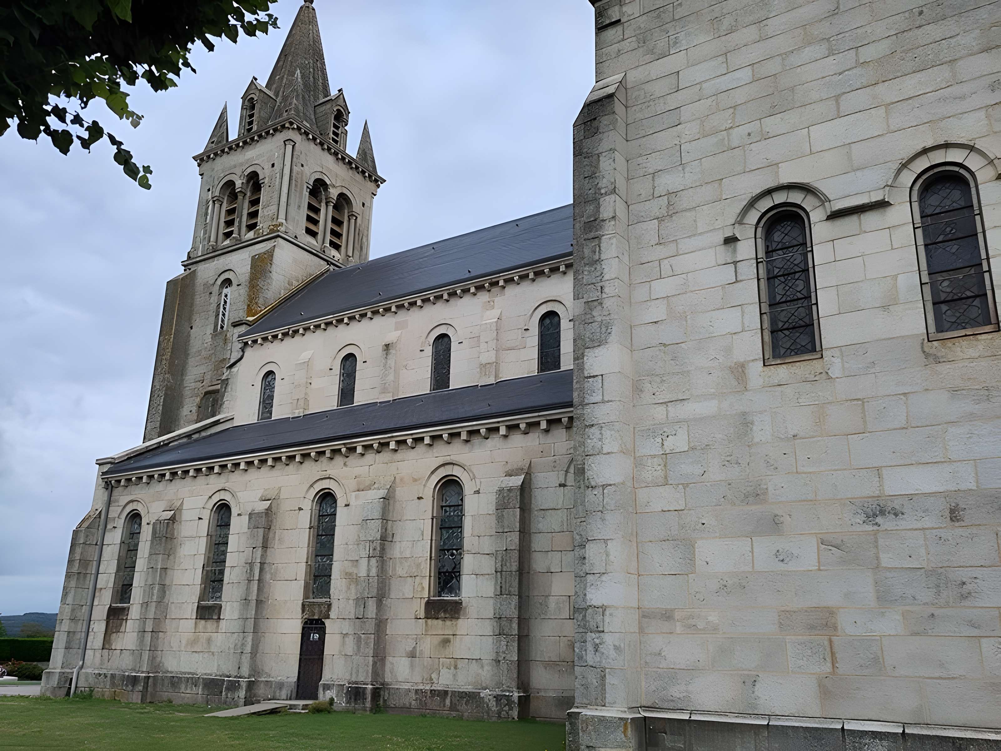 Église Sainte-Amélie de Dun-les-Places