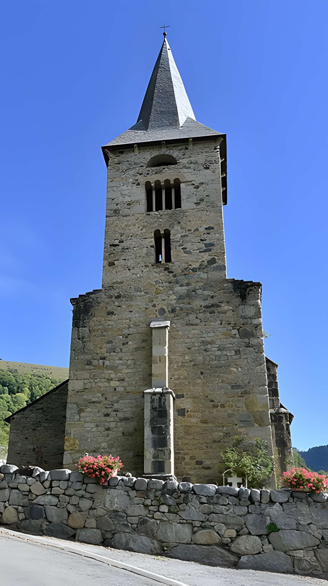 Église Sainte-Anne de Cazeaux-de-Larboust