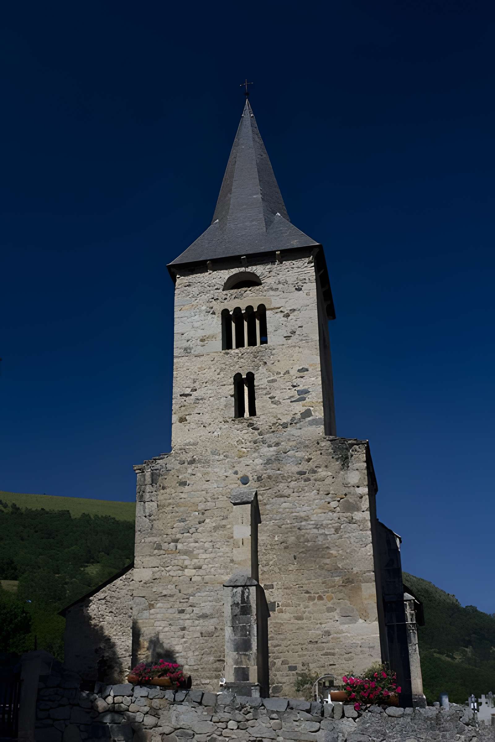 Église Sainte-Anne de Cazeaux-de-Larboust 